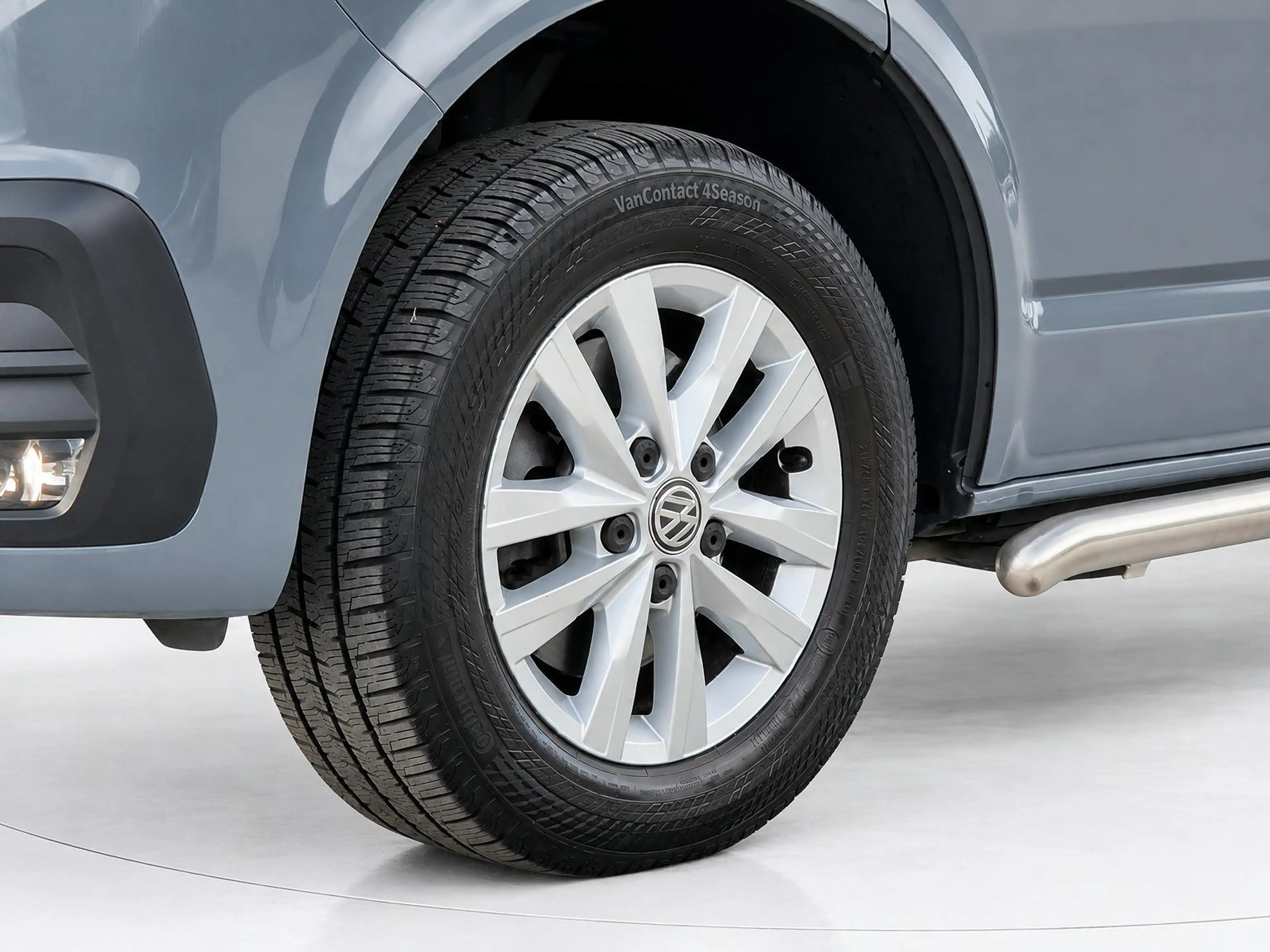 Volkswagen T6.1 Transporter 2.0 TDI L2H1 150PK DSG HIGHLINE EXEC — photo 3