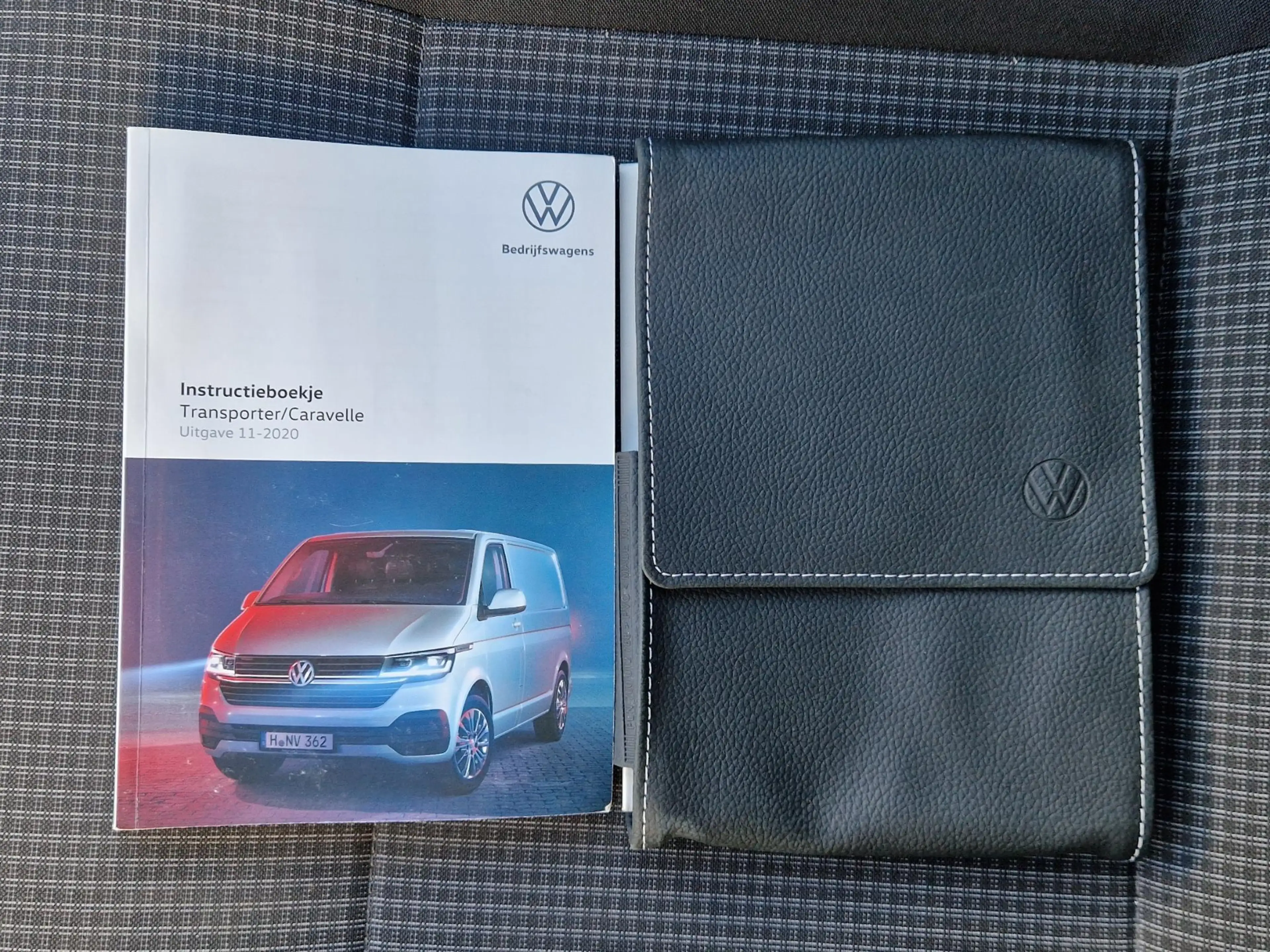 Volkswagen T6.1 Transporter 2.0 TDI L2H1 150PK DSG HIGHLINE EXEC — photo 21