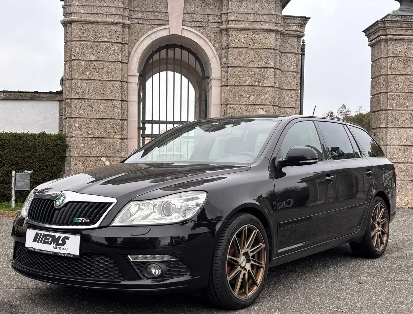 Skoda Octavia RS *PICKERL NEU*LEDER*XENON* Schwarz - 1