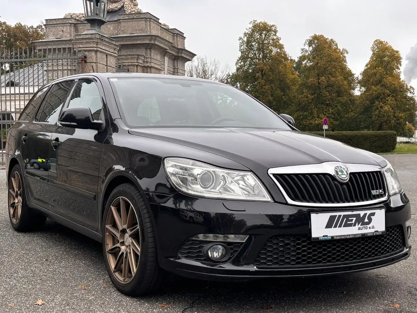 Skoda Octavia RS *PICKERL NEU*LEDER*XENON* Schwarz - 2
