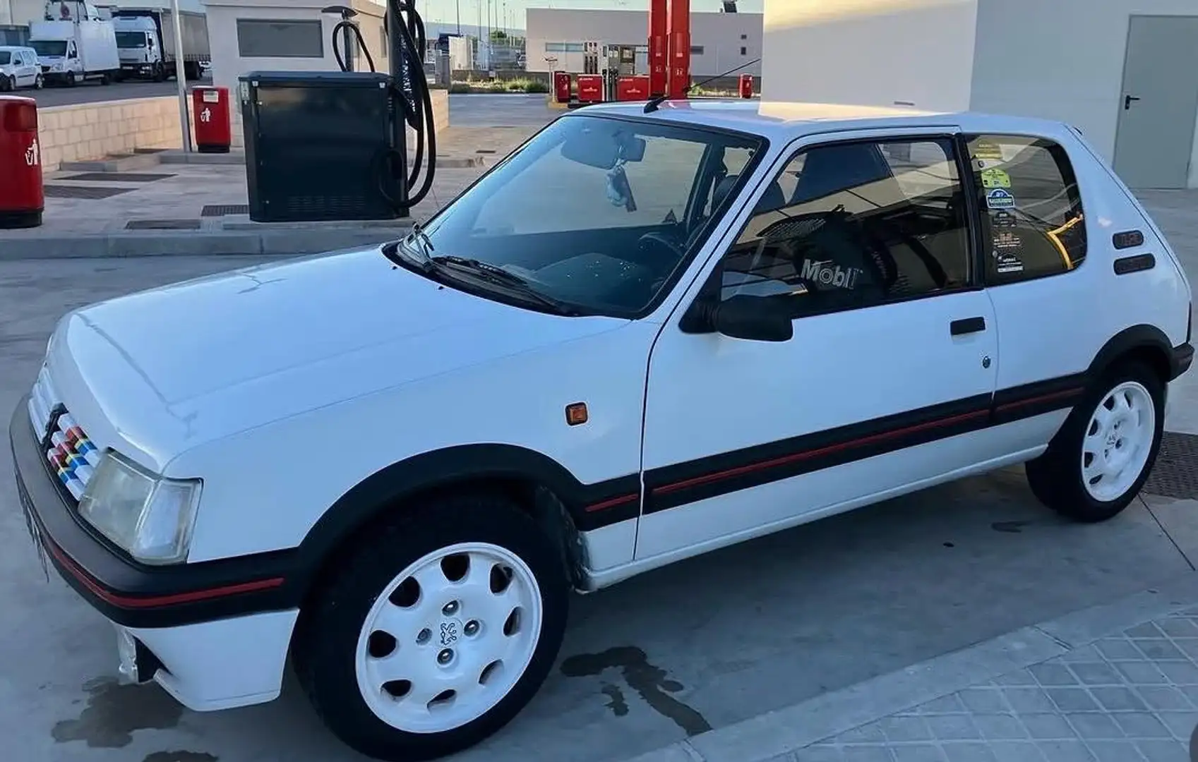 Peugeot 205 1.9 GTI - 1