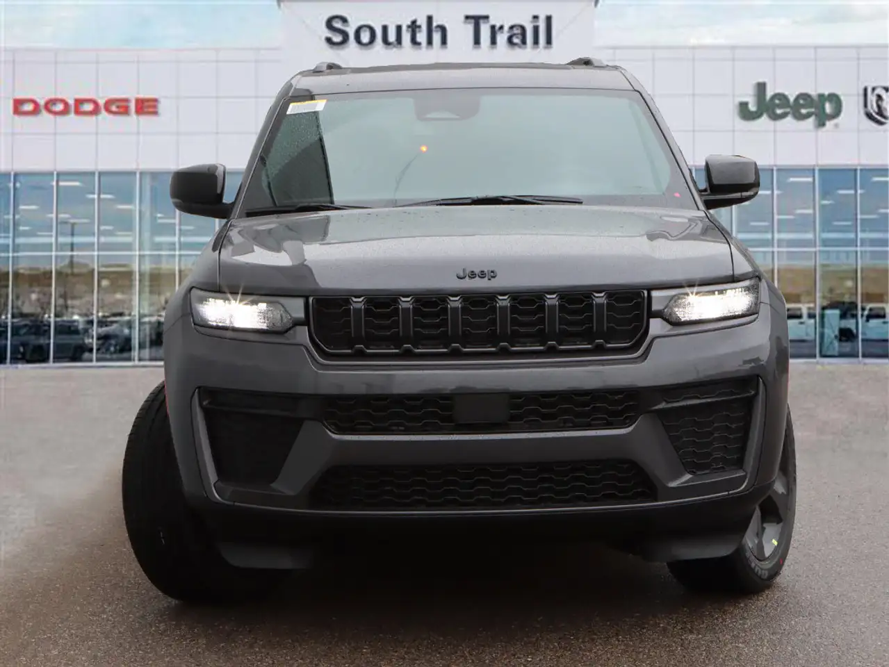 Jeep Grand Cherokee снимка Jeep Grand Cherokee