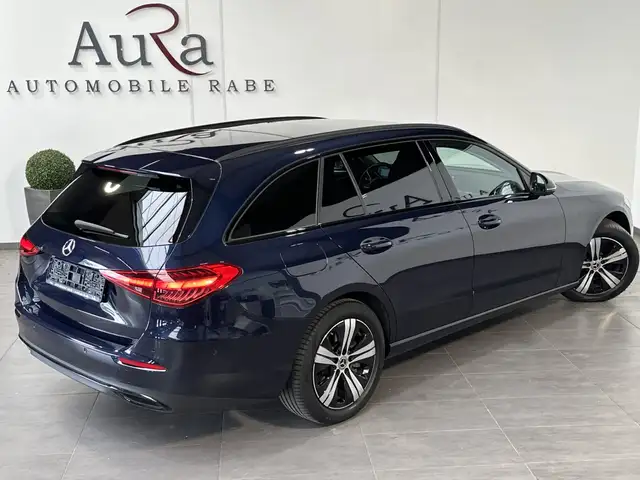 Mercedes-Benz C-Class view 5