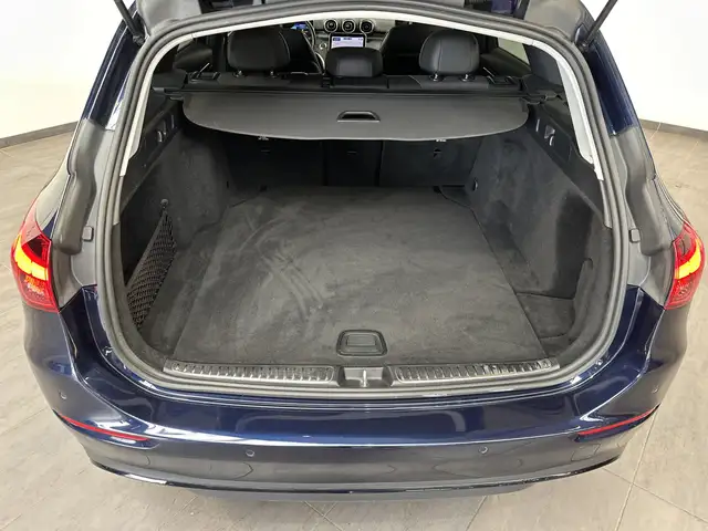 Mercedes-Benz C-Class view 6