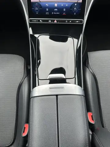 Mercedes-Benz C-Class view 15