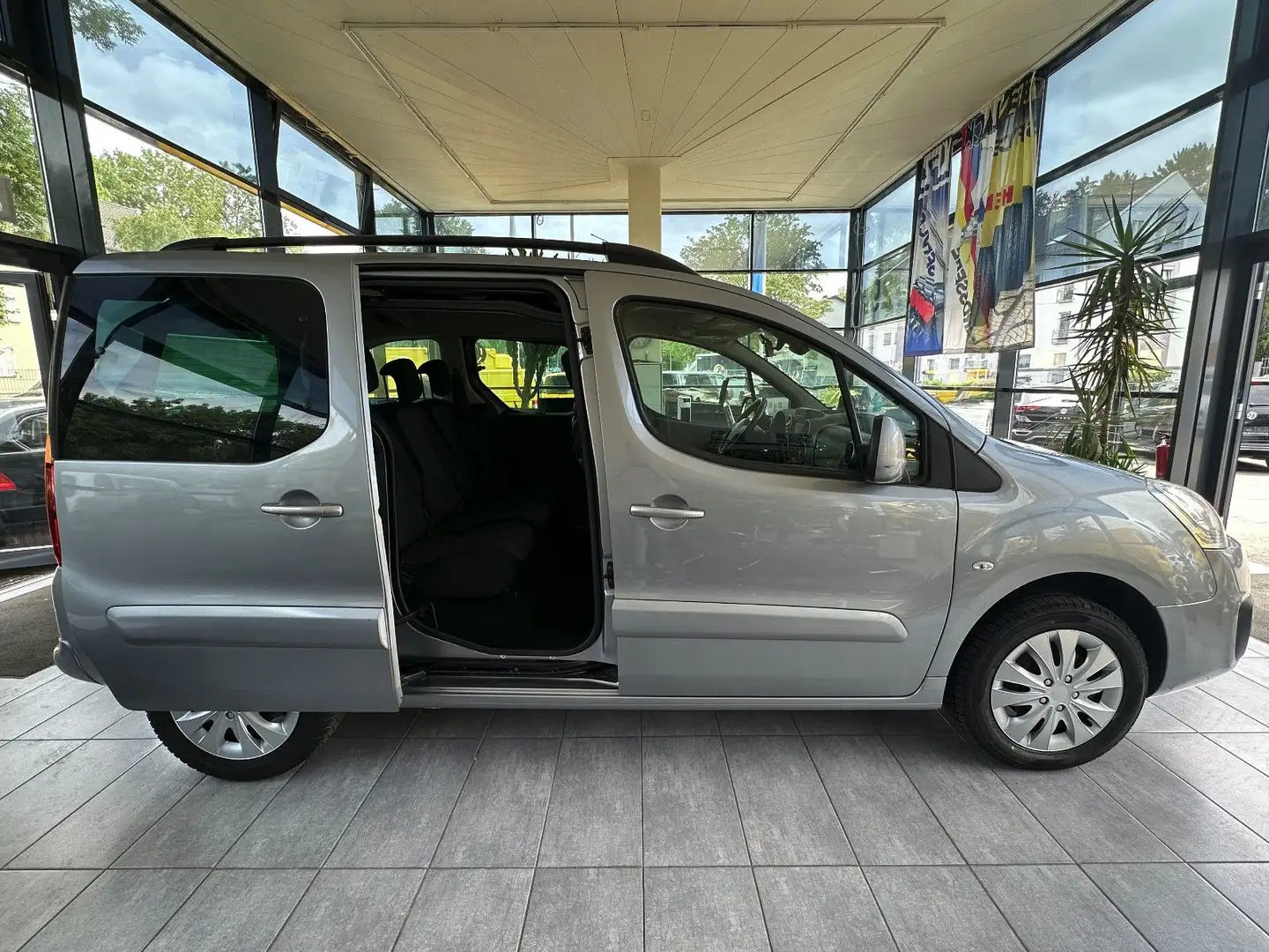 Citroen Berlingo *Carplay*bis zu 48 Monate MPR-Garantie - 1