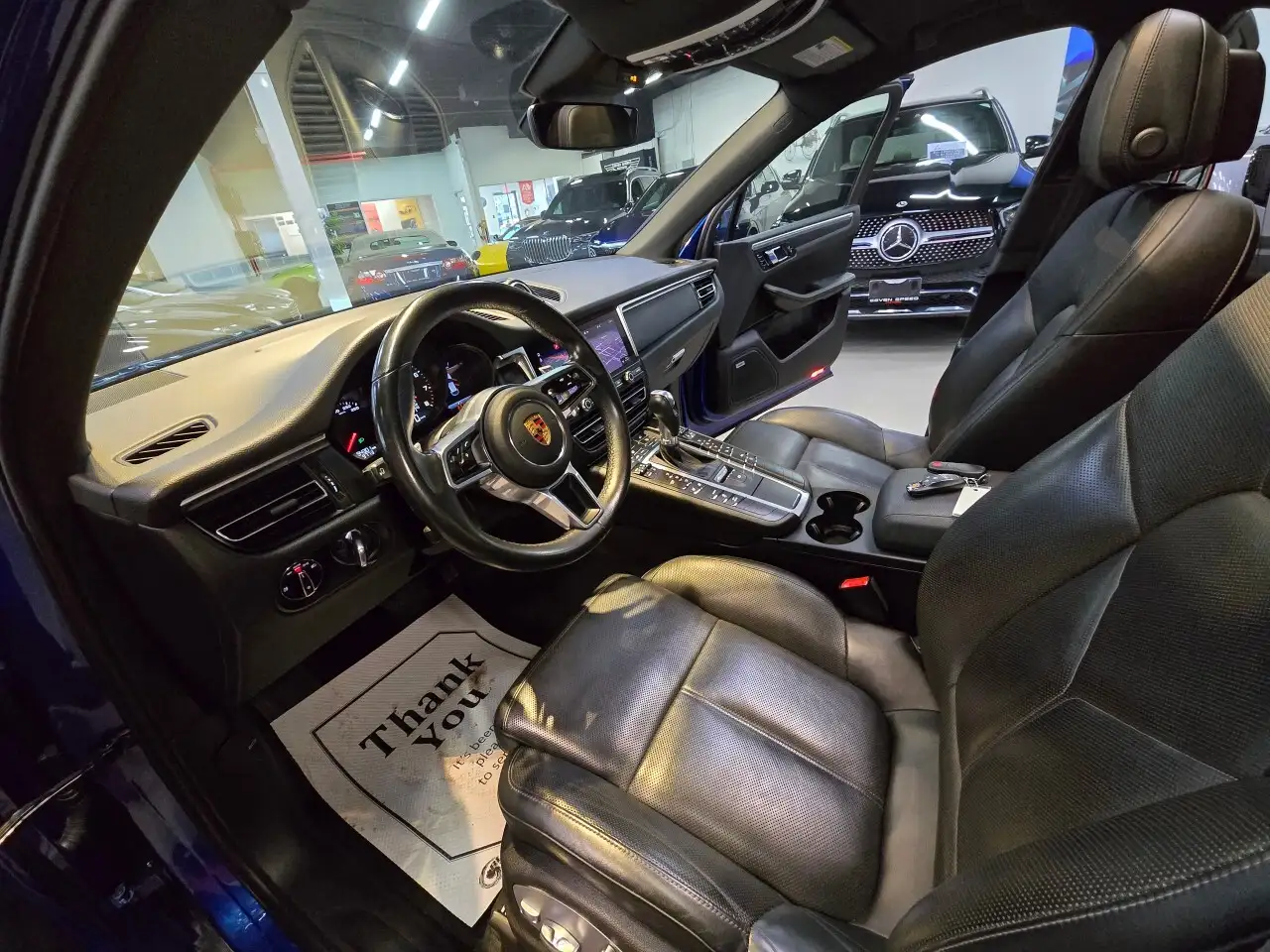 Porsche Macan снимка Porsche Macan