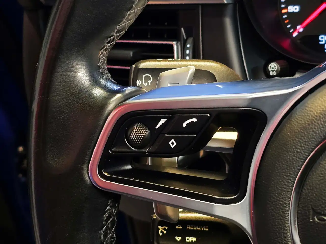 Porsche Macan снимка Porsche Macan