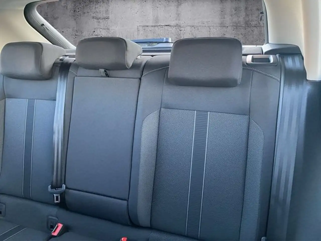 Volkswagen T-Roc 1.5 TSI Edition DSG AHK+LED+ACC+RFK+DAB 13