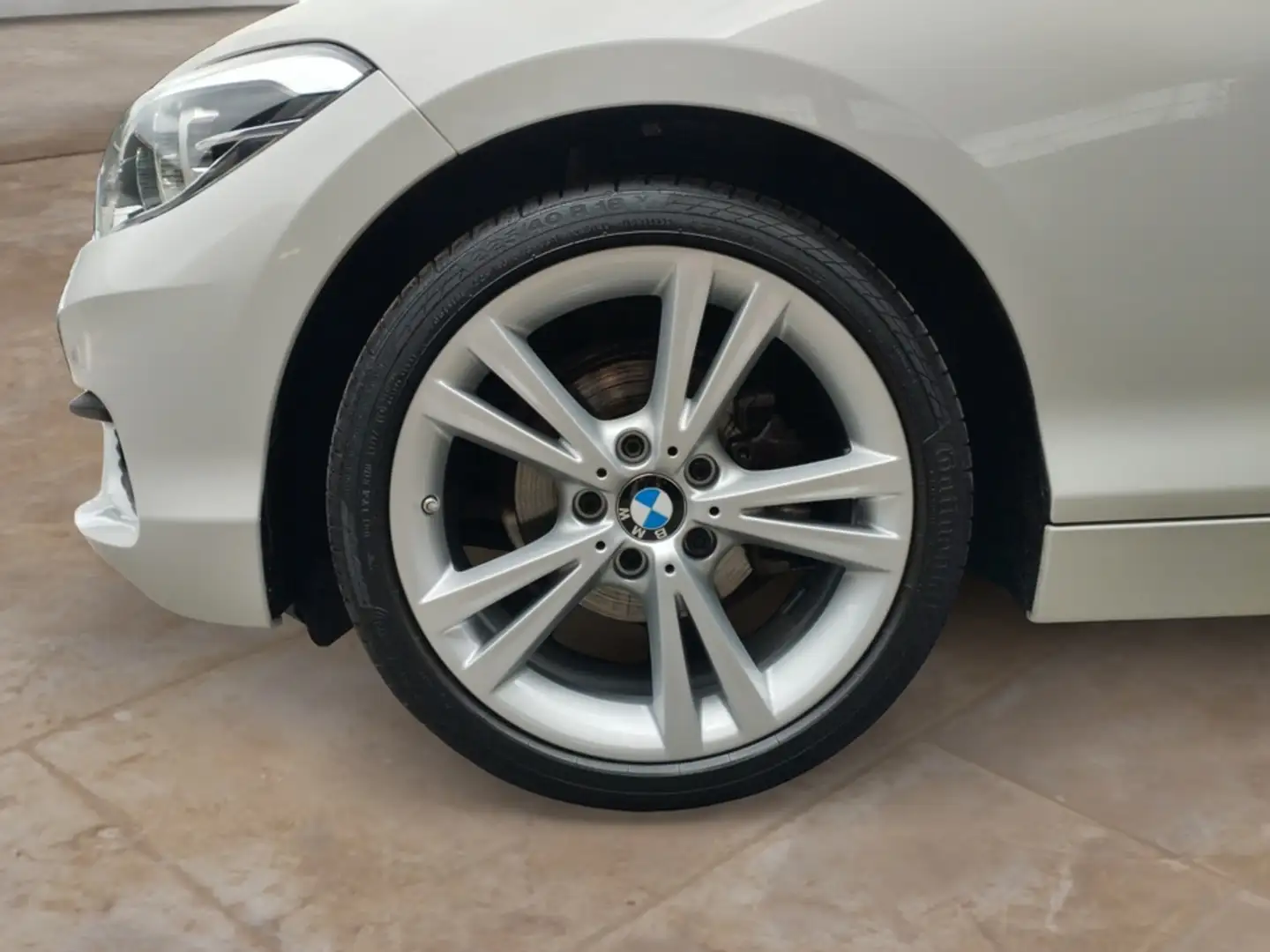 BMW 118 i Advantage + GARANTIE + 1.HAND Blanco - 2