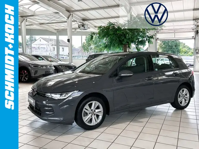 Volkswagen Golf VIII 1.5 eTSI Life DSG Bluetooth Navi LED