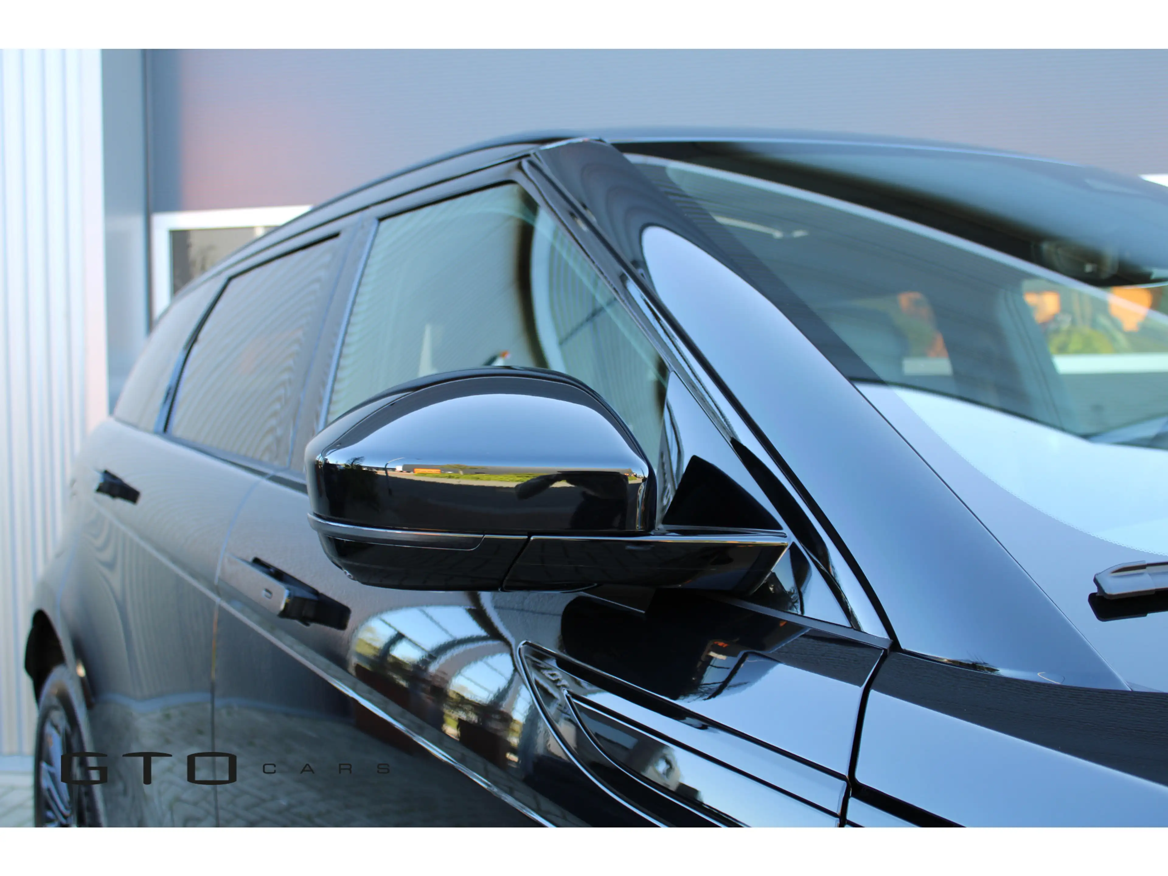 Land Rover Range Rover Evoque 1.5 P270e PHEV AWD R-Dynamic SE | Pano | Meridian — photo 7