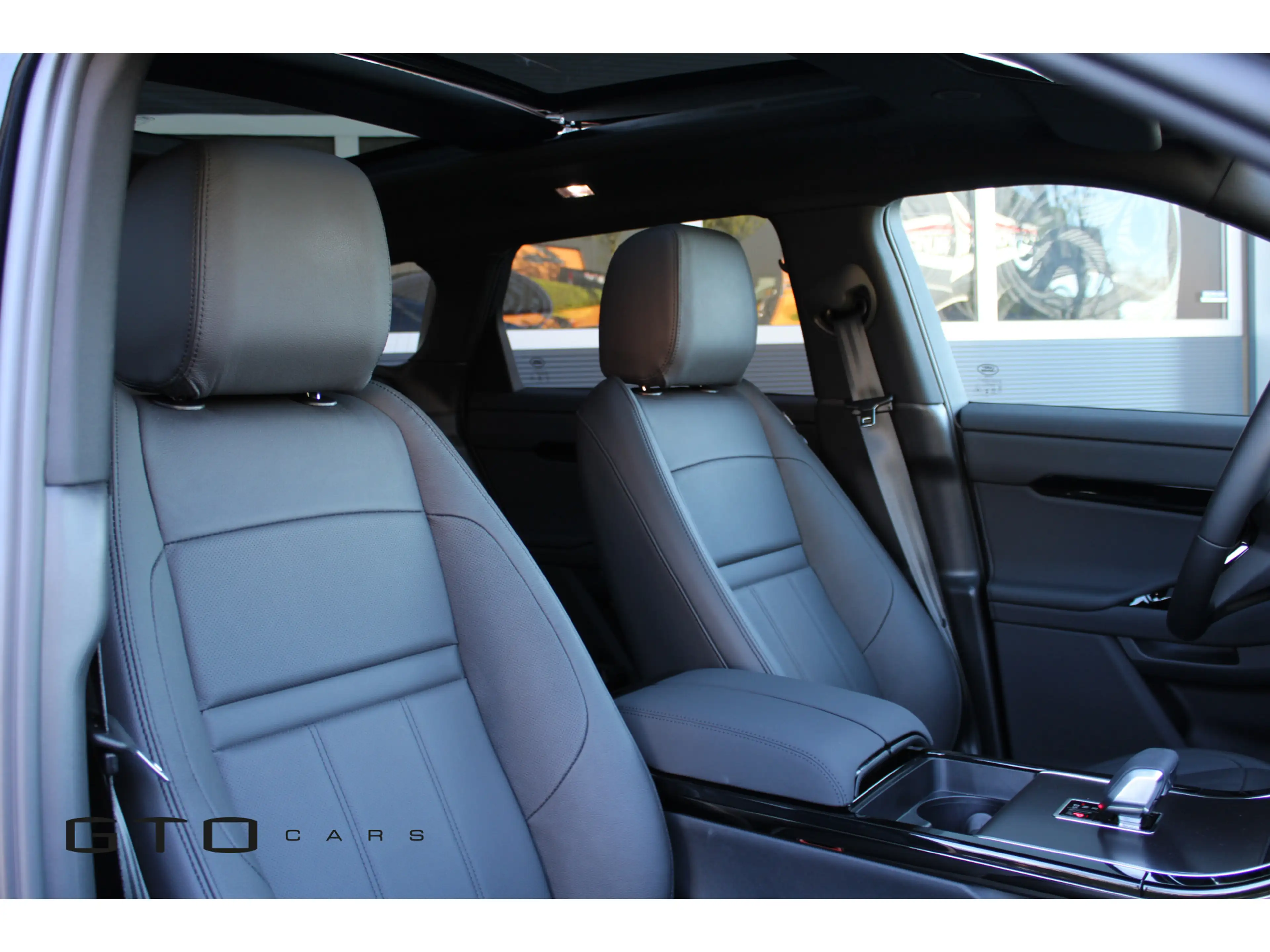 Land Rover Range Rover Evoque 1.5 P270e PHEV AWD R-Dynamic SE | Pano | Meridian — photo 16