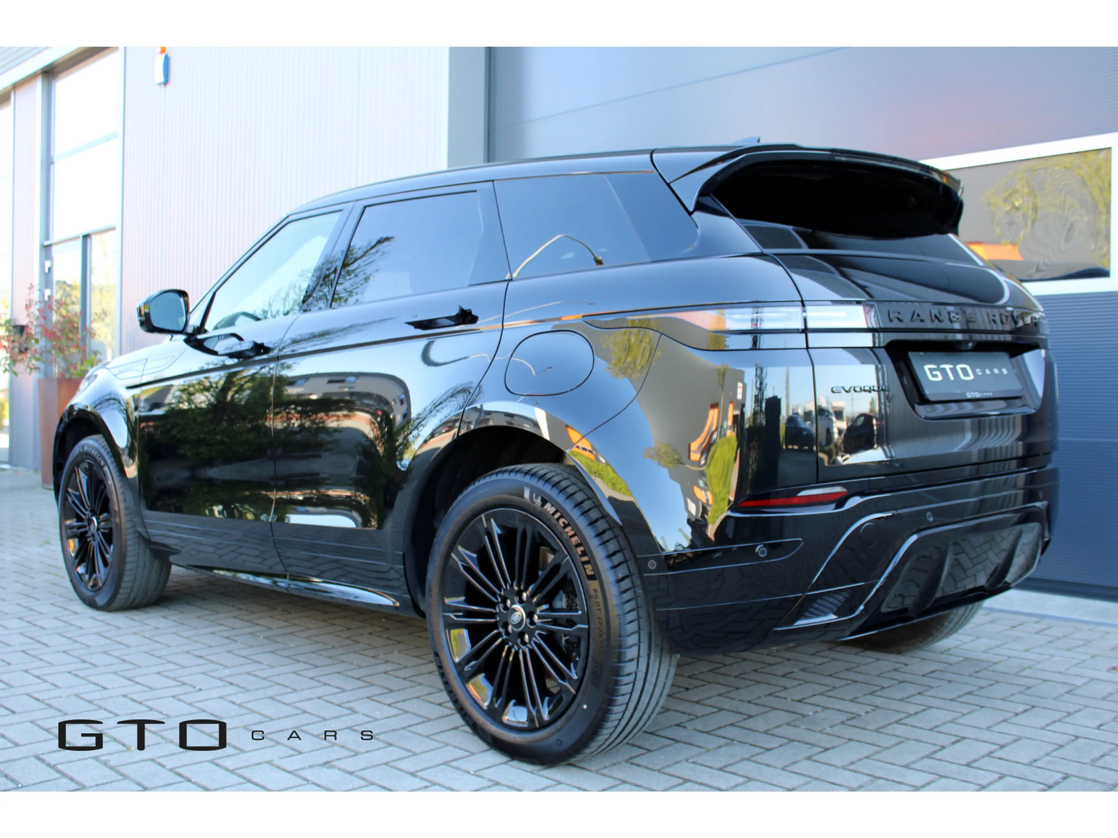 Land Rover Range Rover Evoque 1.5 P270e PHEV AWD R-Dynamic SE | Pano | Meridian — photo 10