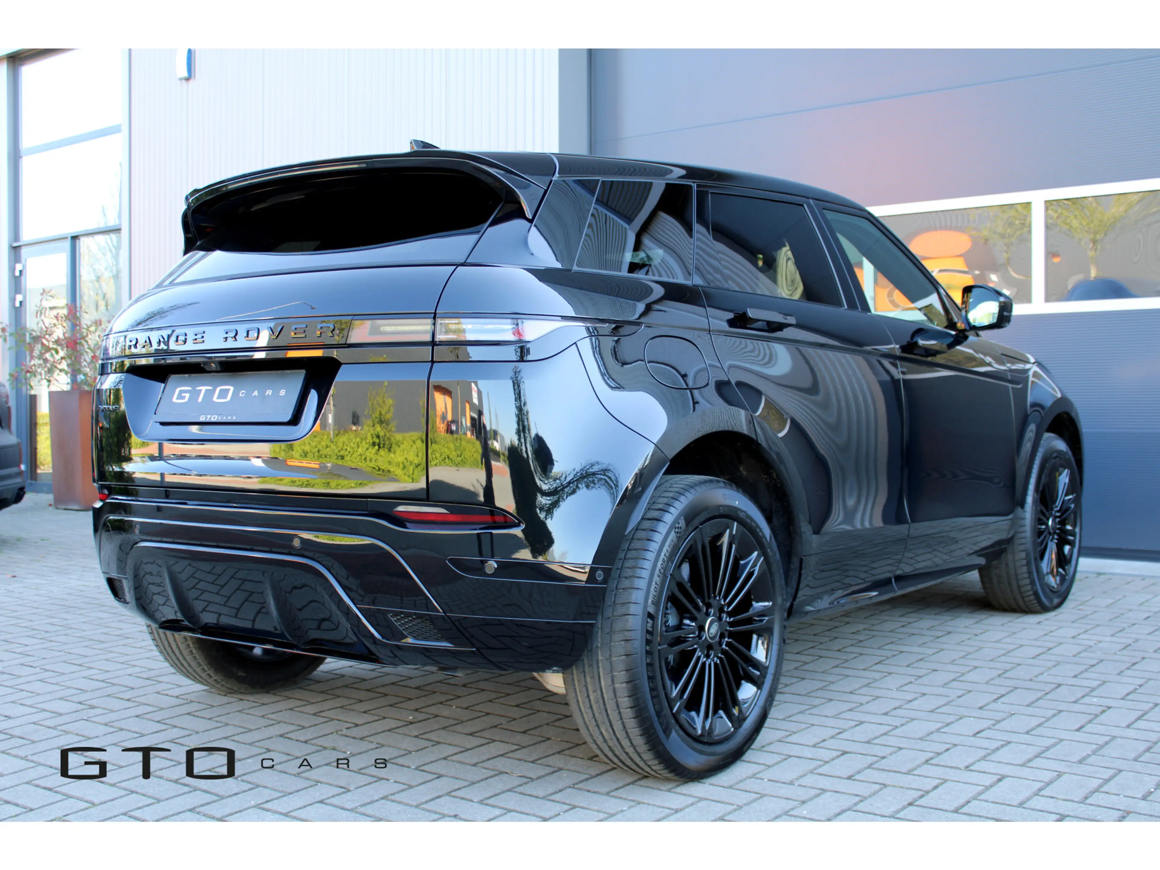 Land Rover Range Rover Evoque 1.5 P270e PHEV AWD R-Dynamic SE | Pano | Meridian — photo 14