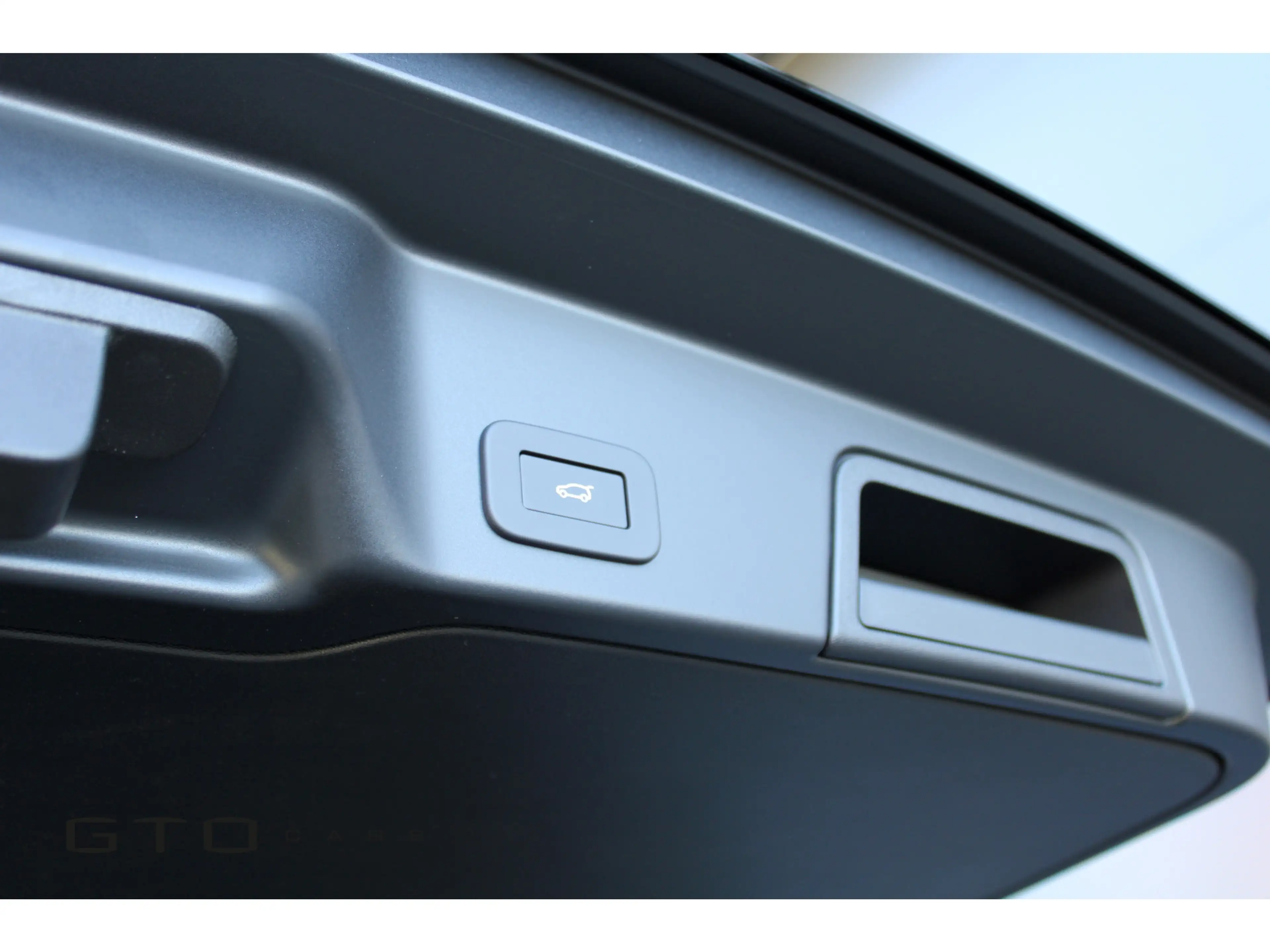 Land Rover Range Rover Evoque 1.5 P270e PHEV AWD R-Dynamic SE | Pano | Meridian — photo 13