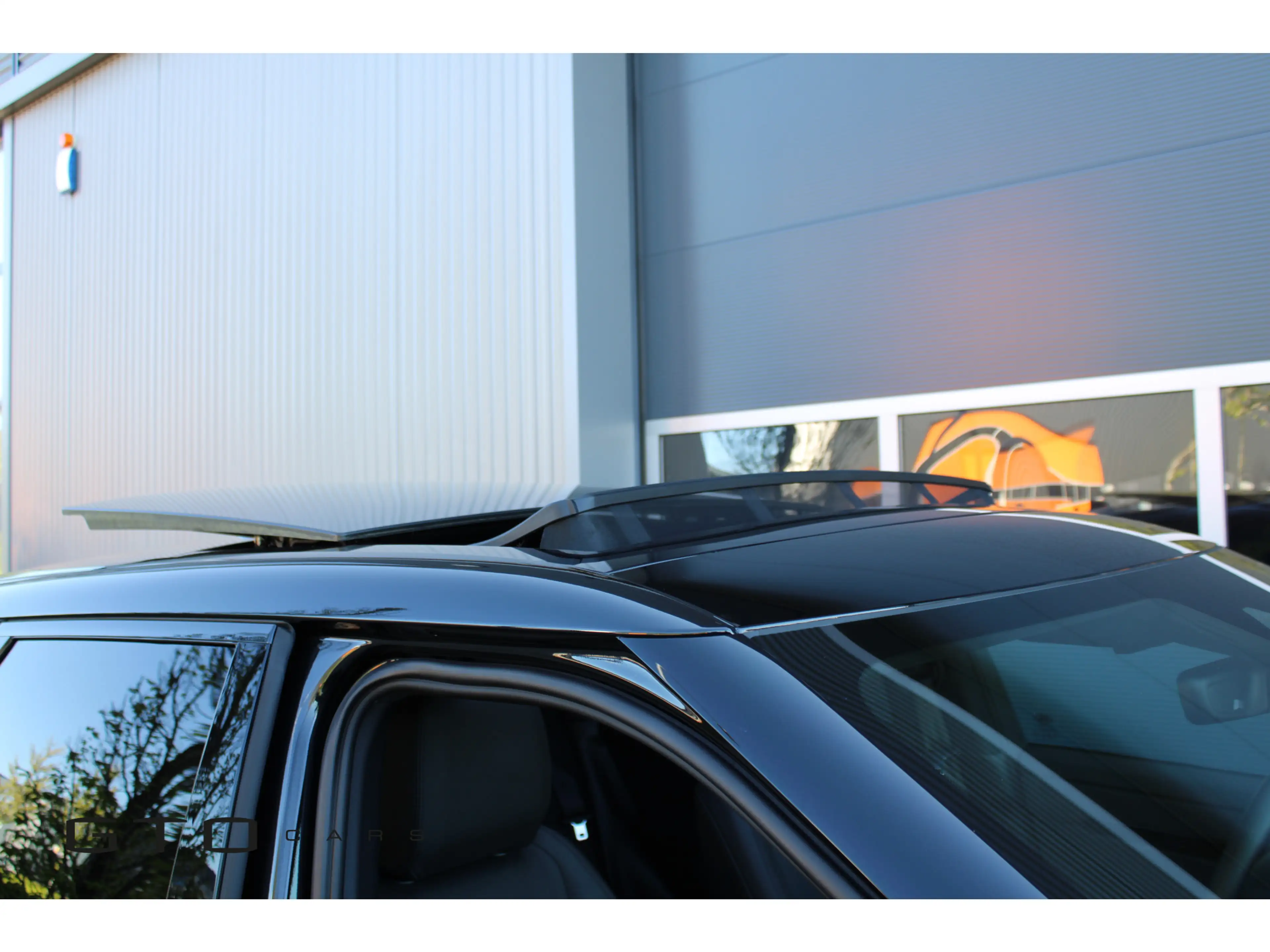 Land Rover Range Rover Evoque 1.5 P270e PHEV AWD R-Dynamic SE | Pano | Meridian — photo 4