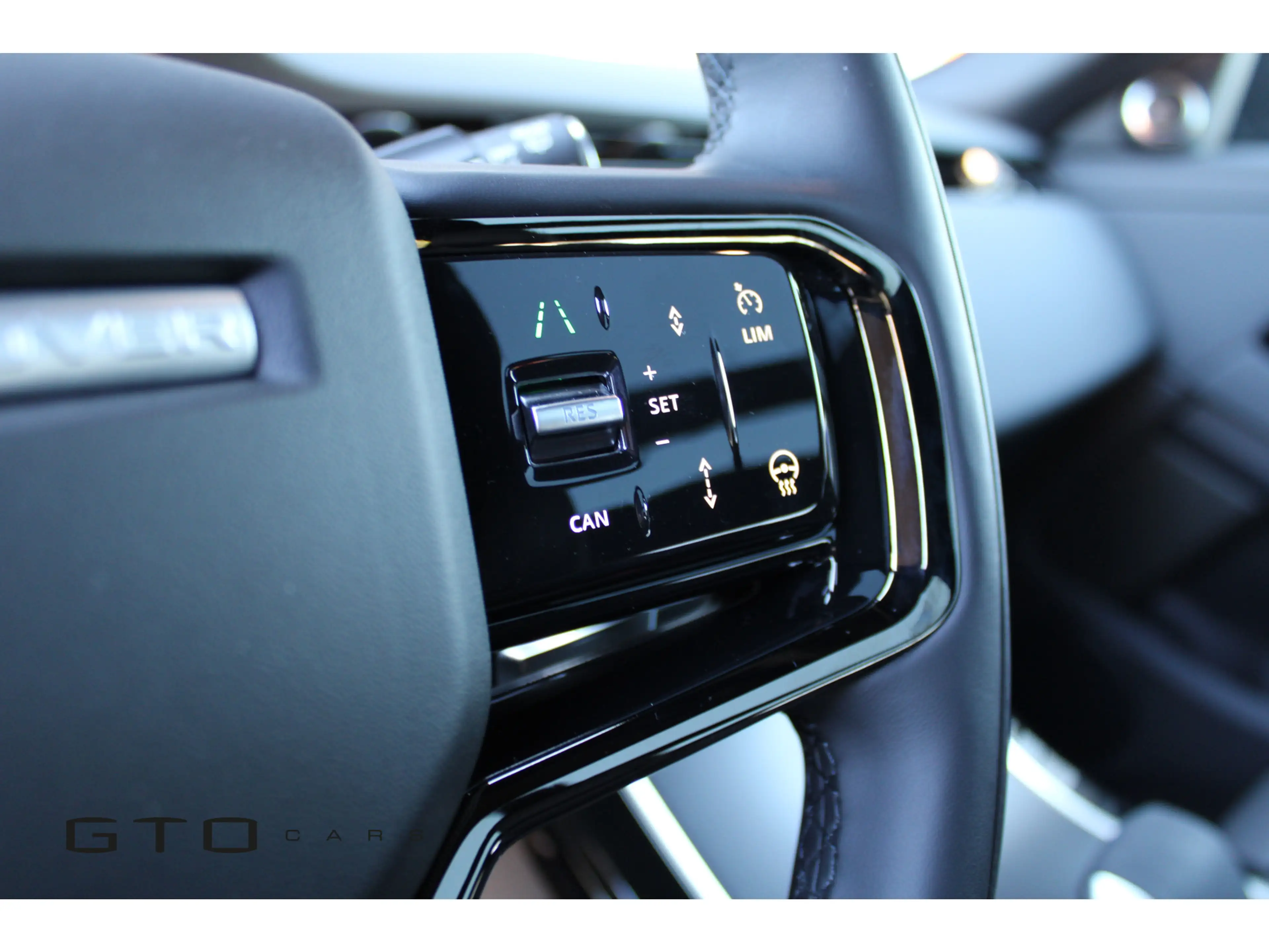 Land Rover Range Rover Evoque 1.5 P270e PHEV AWD R-Dynamic SE | Pano | Meridian — photo 24