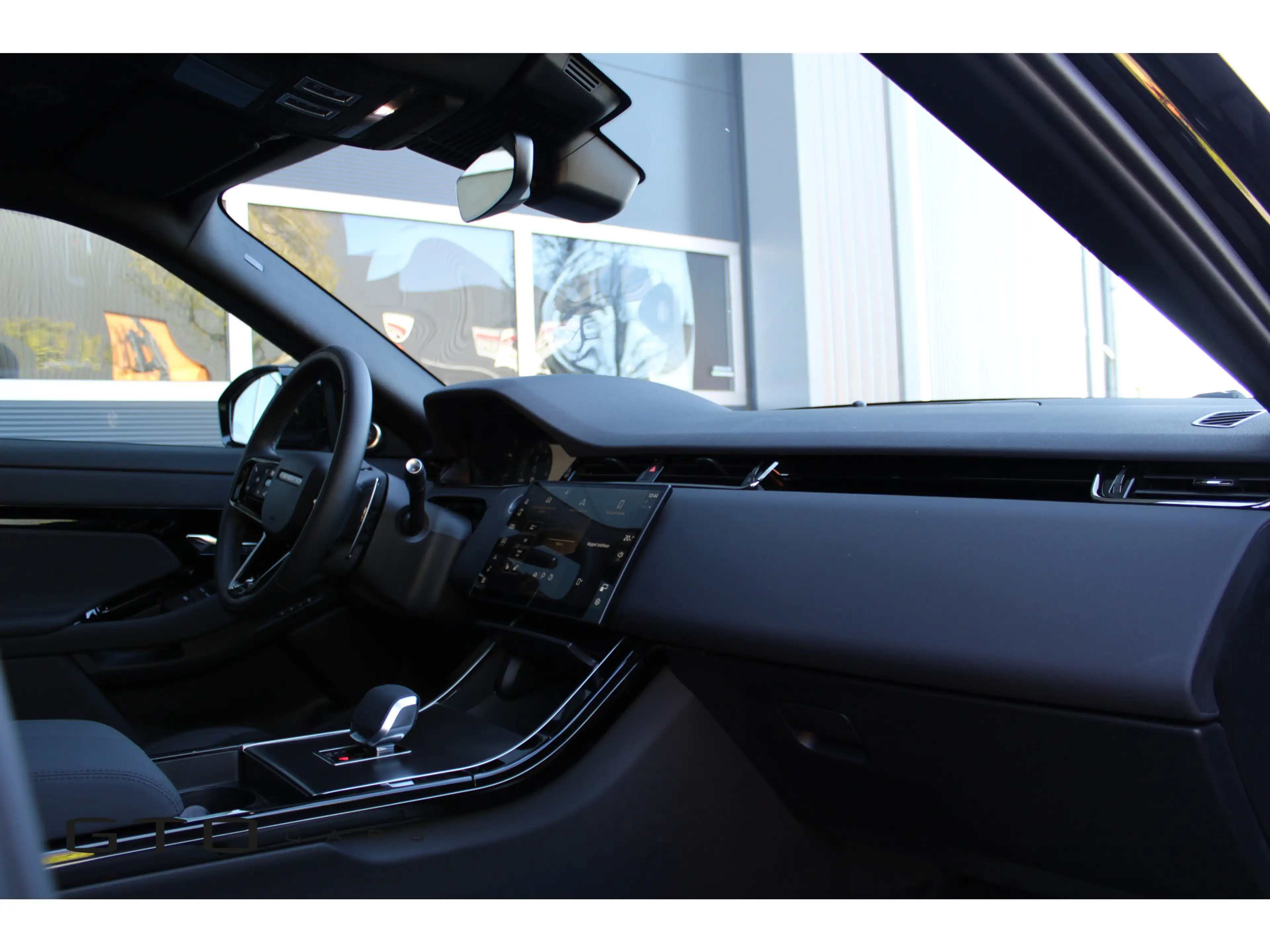 Land Rover Range Rover Evoque 1.5 P270e PHEV AWD R-Dynamic SE | Pano | Meridian — photo 21