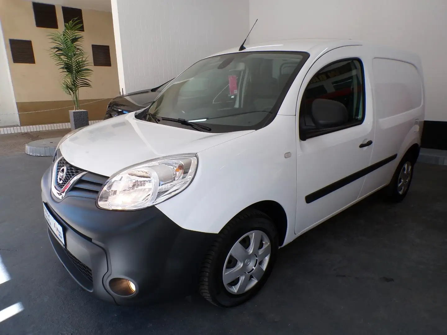 Nissan NV250 Kastenwagen L1H1 2,0t Comfort/Kamera/ Weiß - 2