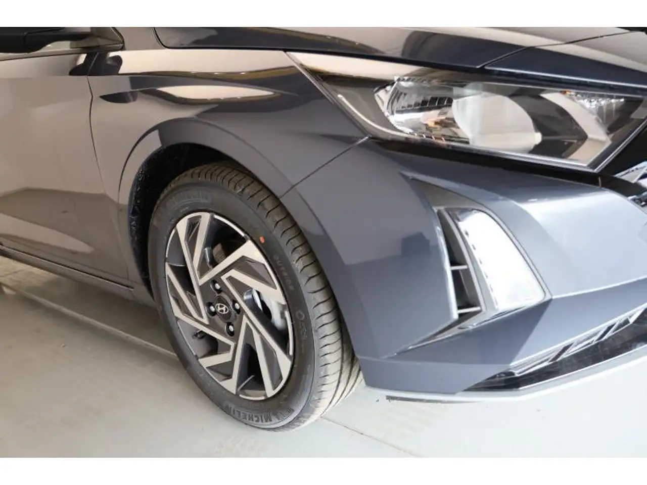 Hyundai i20 16