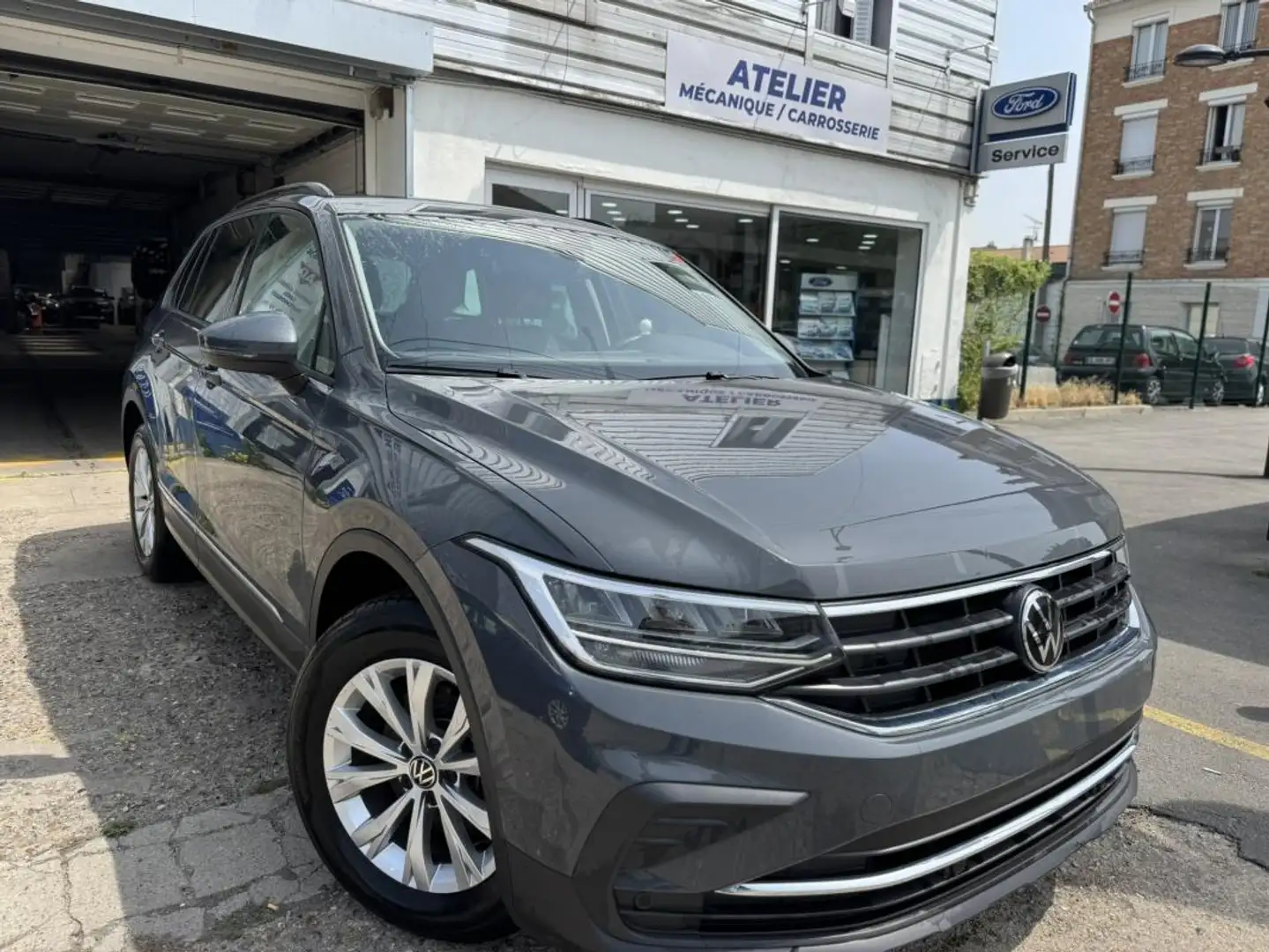 Volkswagen Tiguan 1.5 TSI DSG 150 LIFE - 1