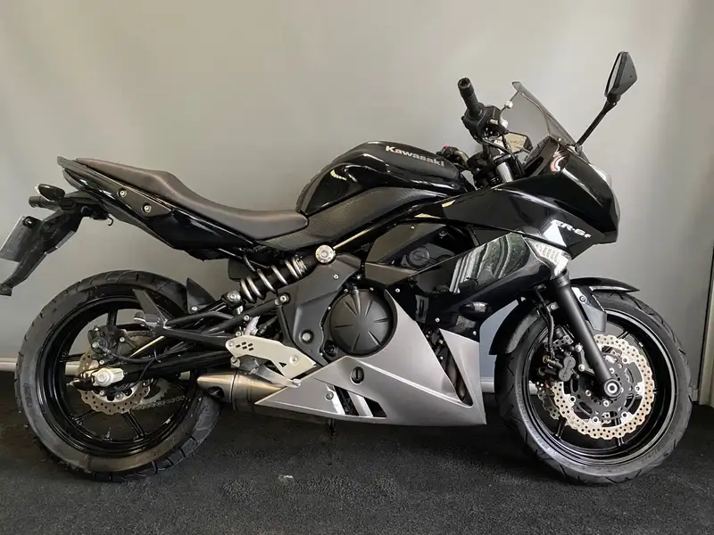 Kawasaki ER - 6 N