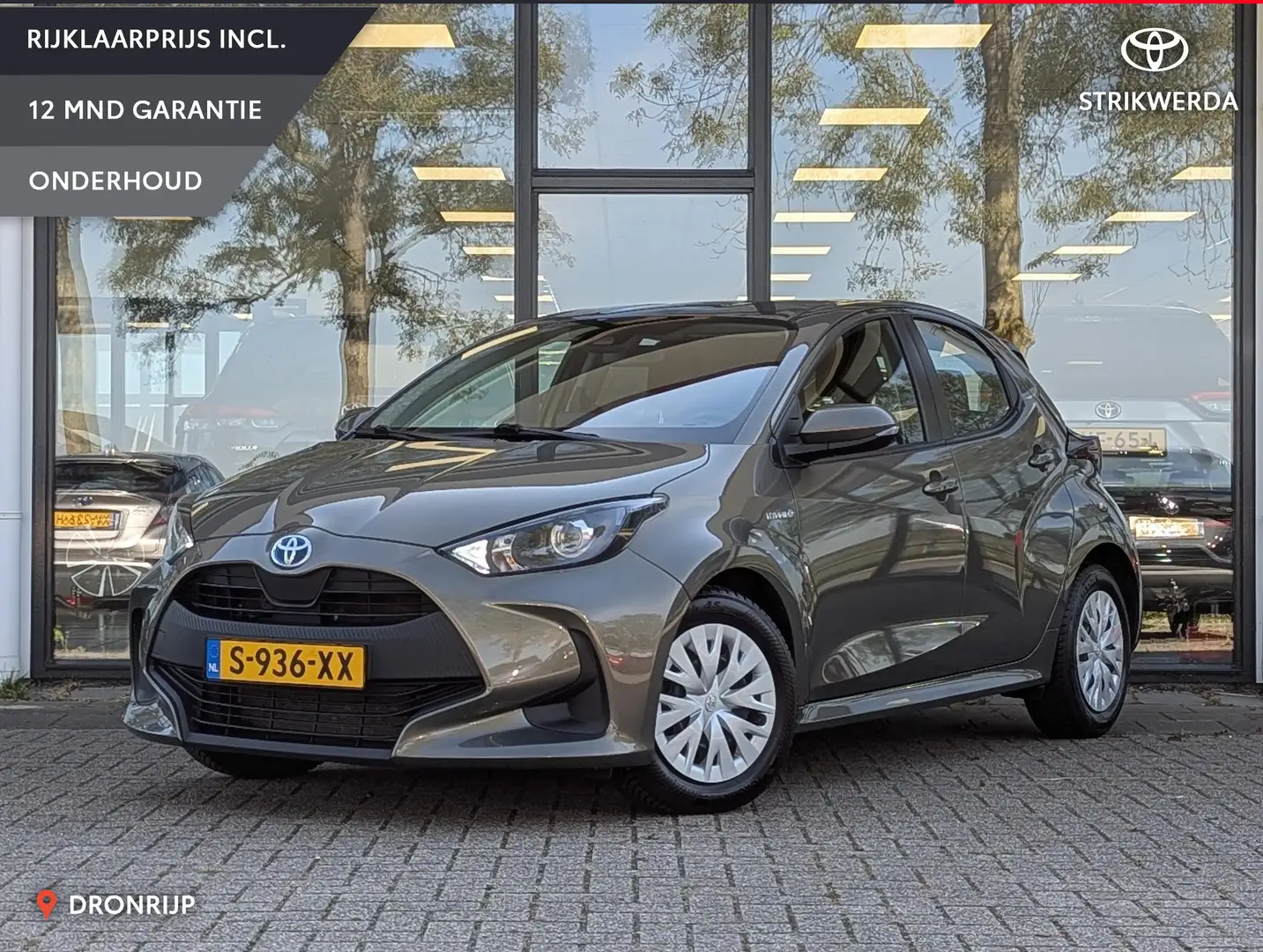 Toyota Yaris 1.5 Hybrid Active | ACC | Climate control | Navi | Grijs - 1