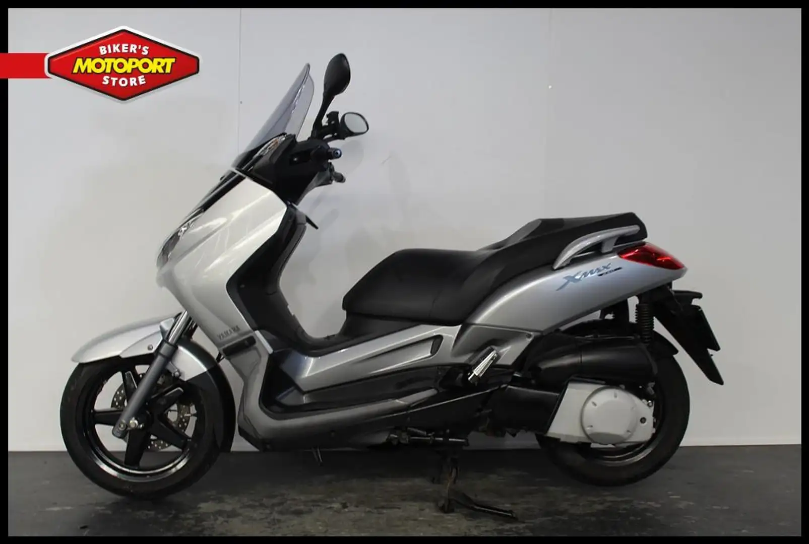Yamaha X-Max 250 YP R Plateado - 1