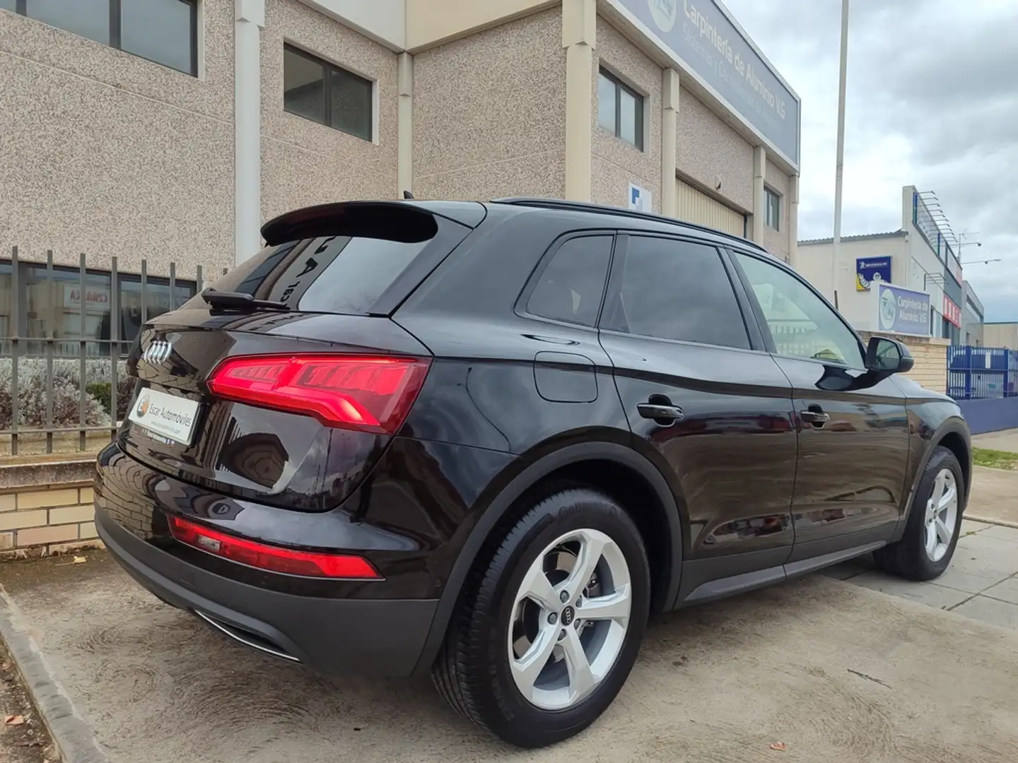 Audi Q5 35 TDI S tronic Negro - 2
