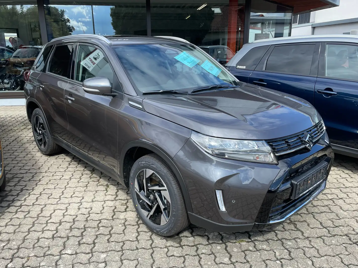 Suzuki Vitara Facelift Comfort plus 1.4 S 4x4 Allrad Grau - 2
