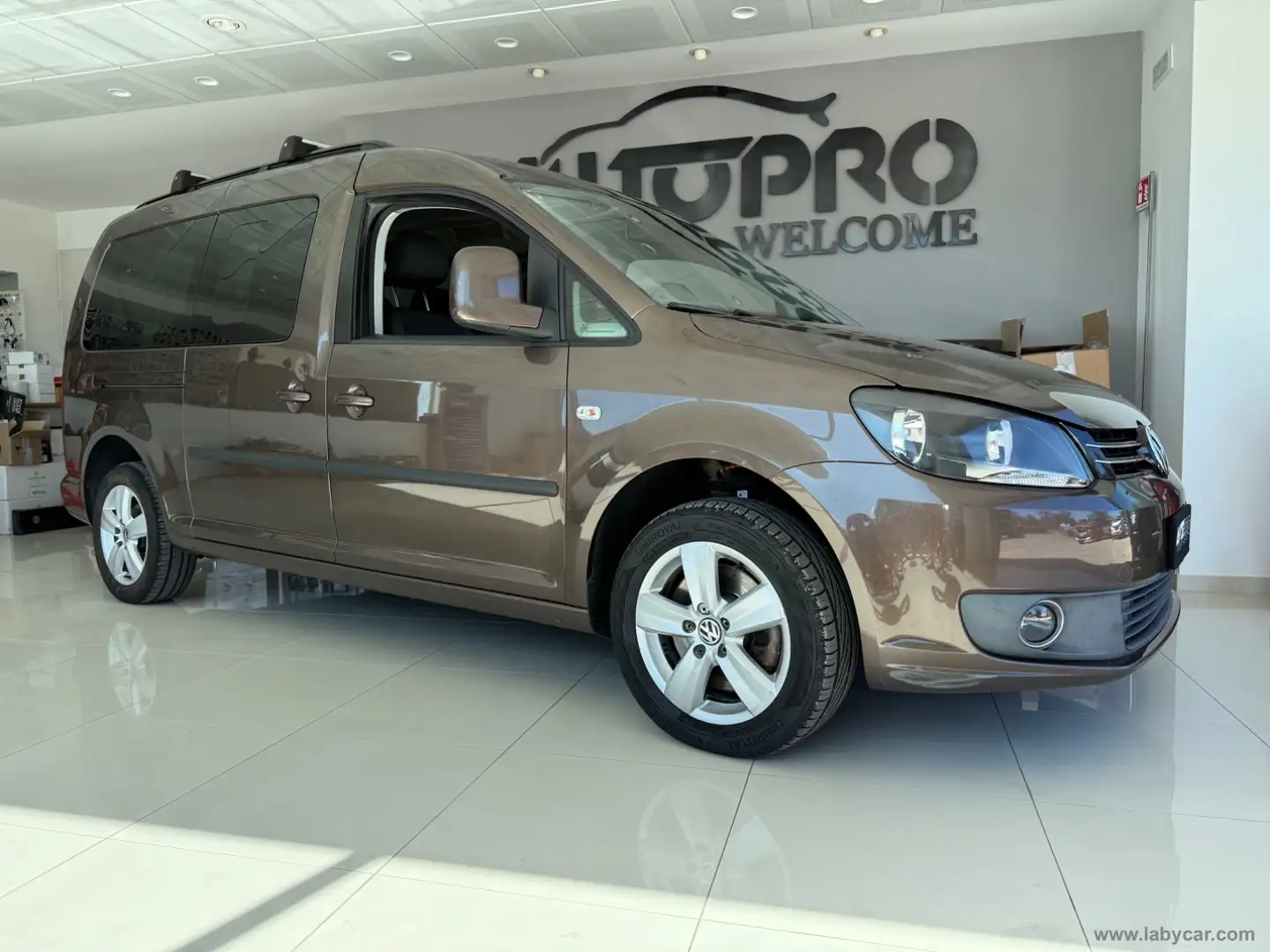 Volkswagen Caddy 1.6 TDI 102 CV Comfortline Maxi Bronzo - 2
