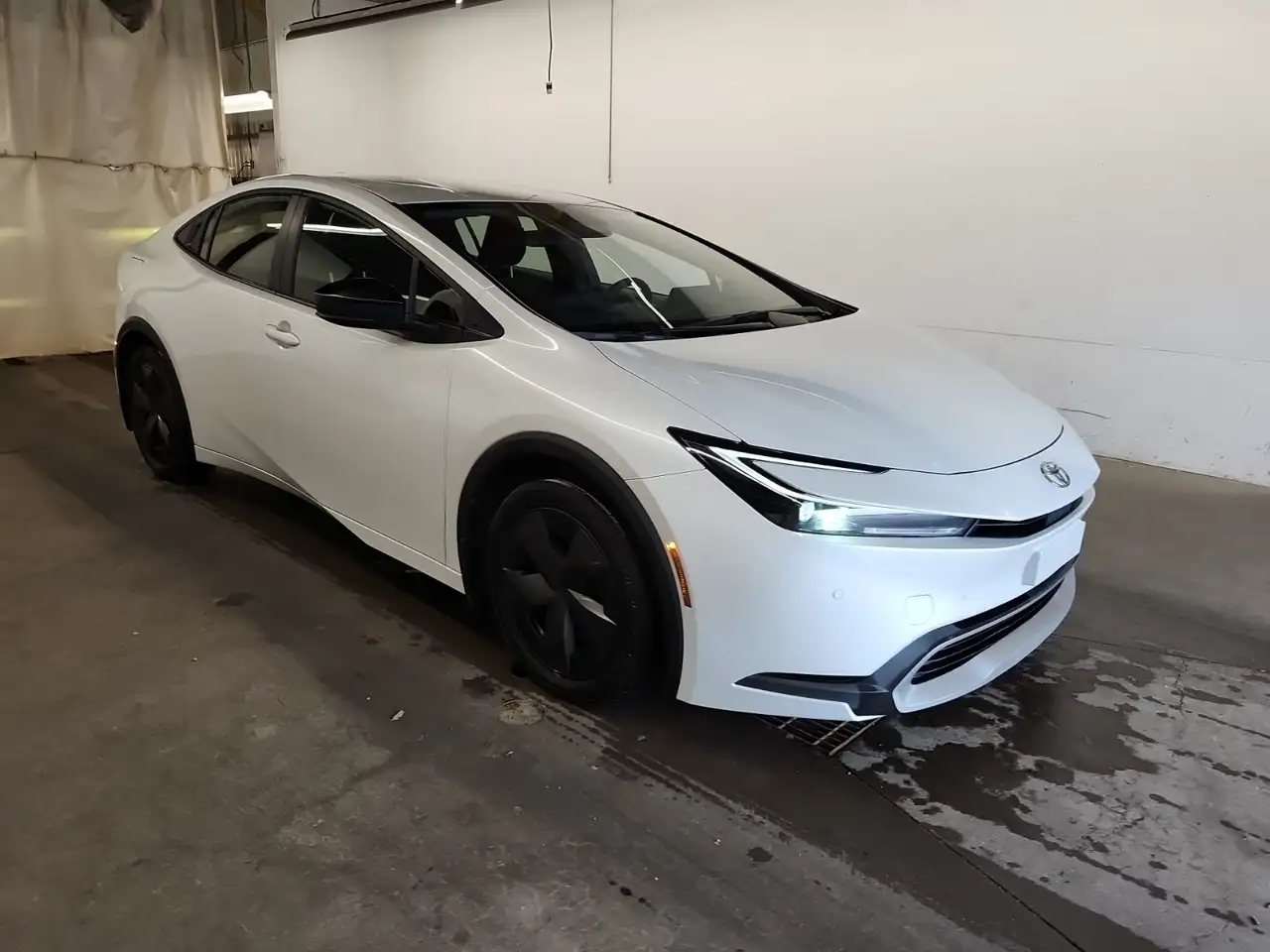 Toyota Prius Prime снимка Toyota Prius Prime