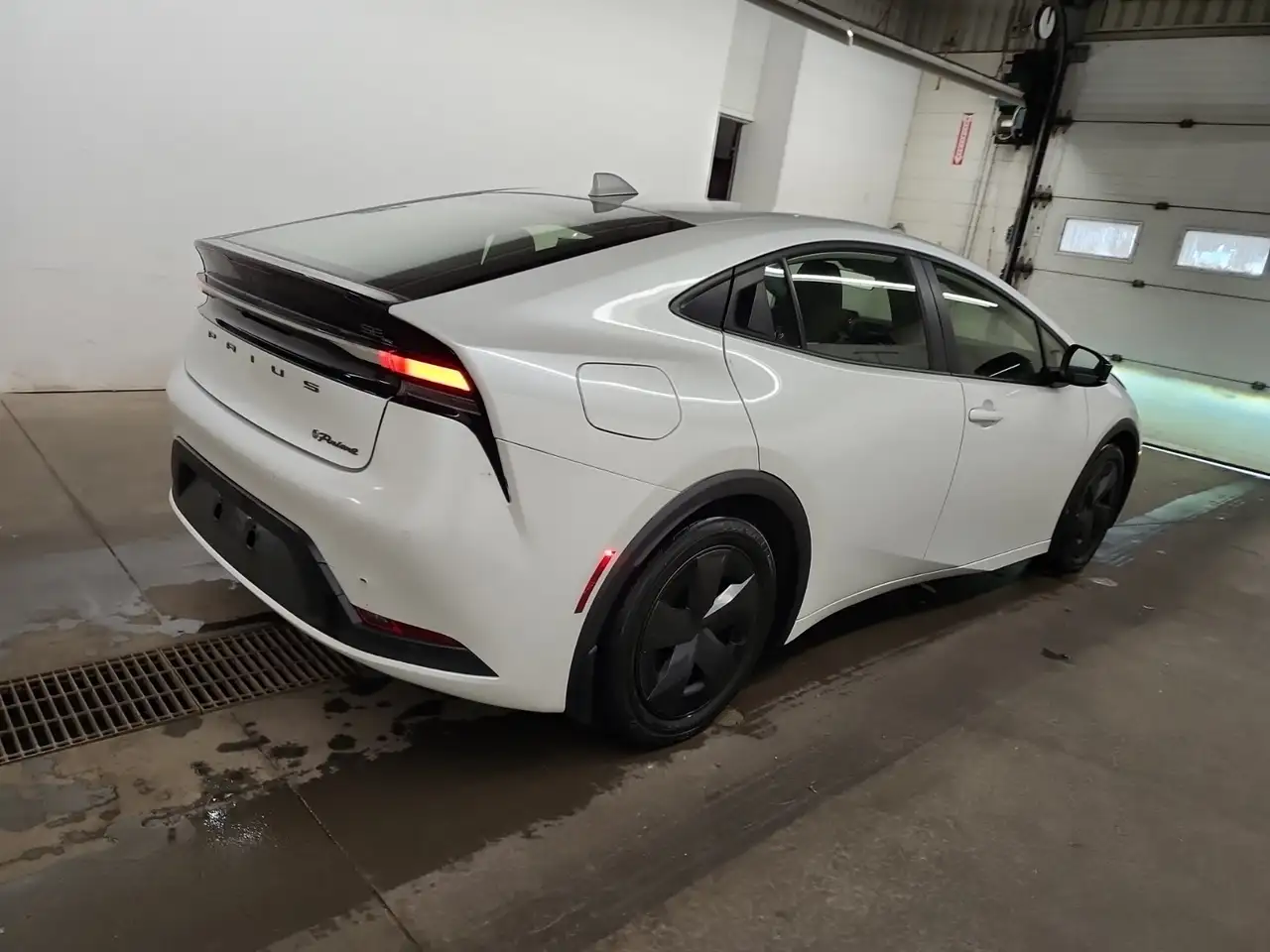 Toyota Prius Prime снимка Toyota Prius Prime