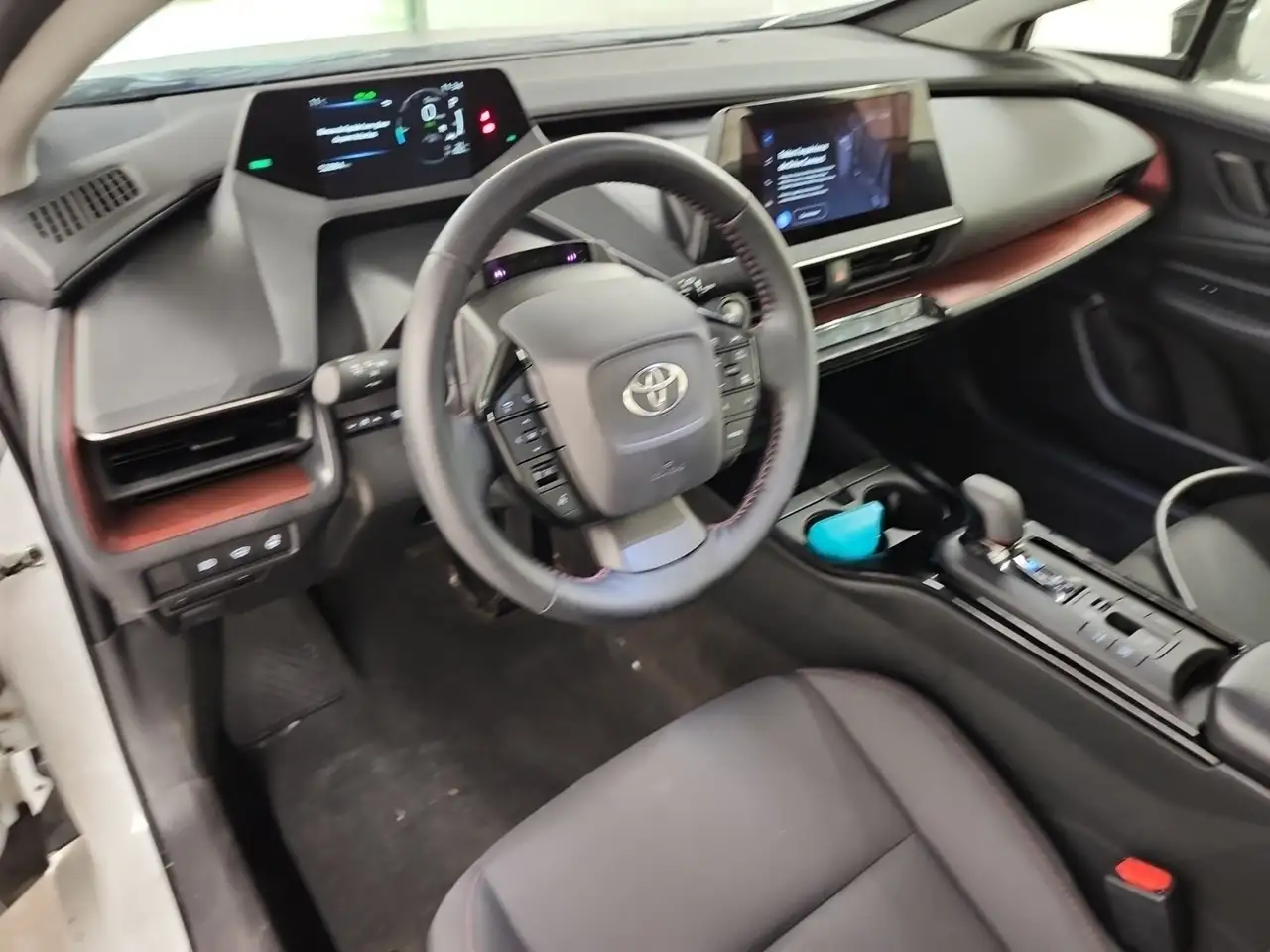 Toyota Prius Prime снимка Toyota Prius Prime