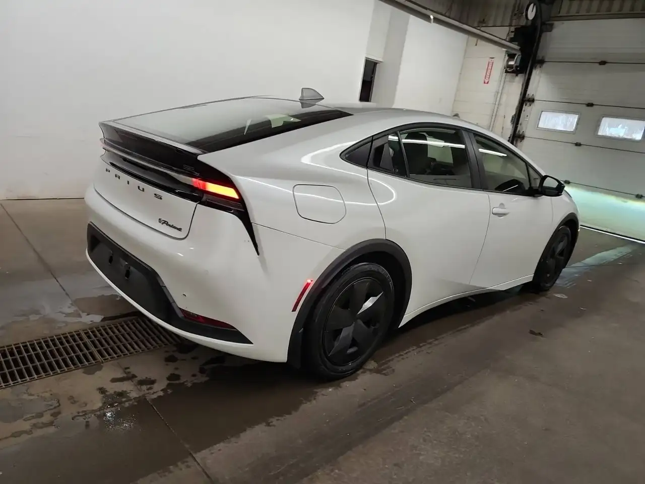 Toyota Prius Prime снимка Toyota Prius Prime