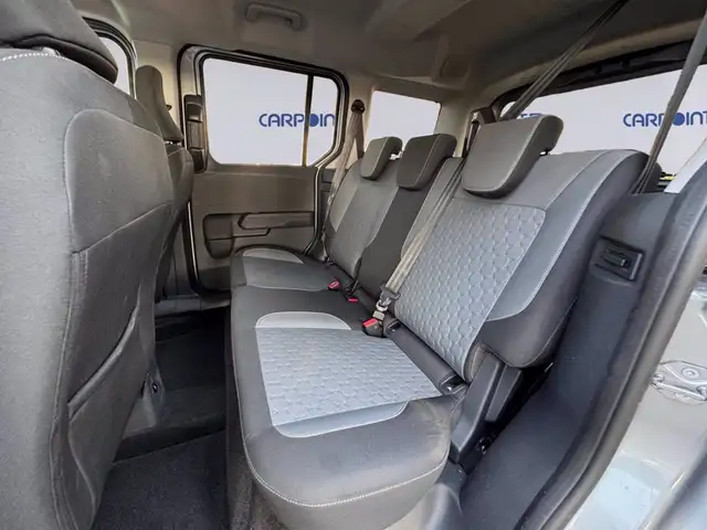 Ford Tourneo Courier view 14
