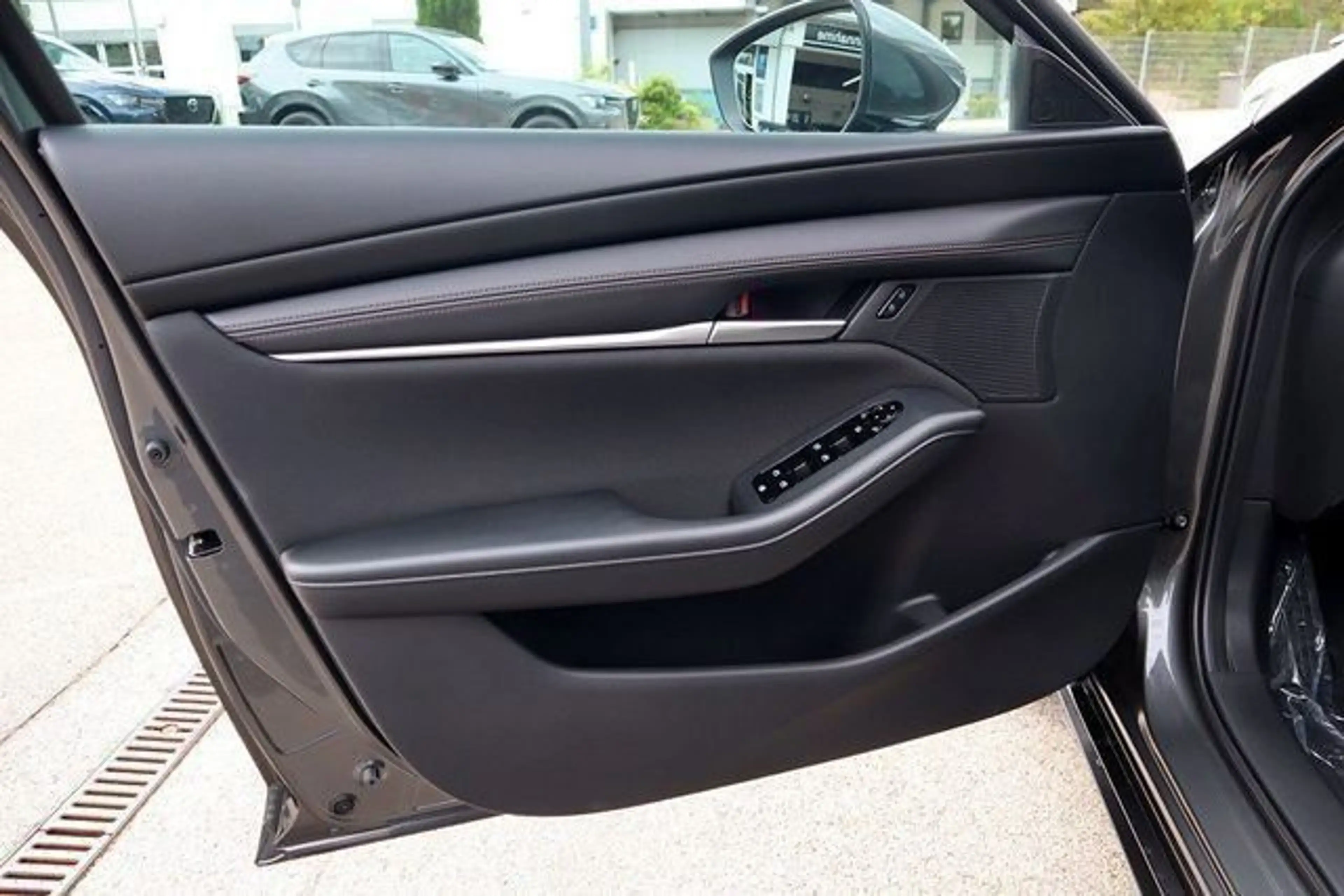 Mazda 3 Centre-Line 2,5l Automatik Matrix-LED/Navi/Kam — photo 12