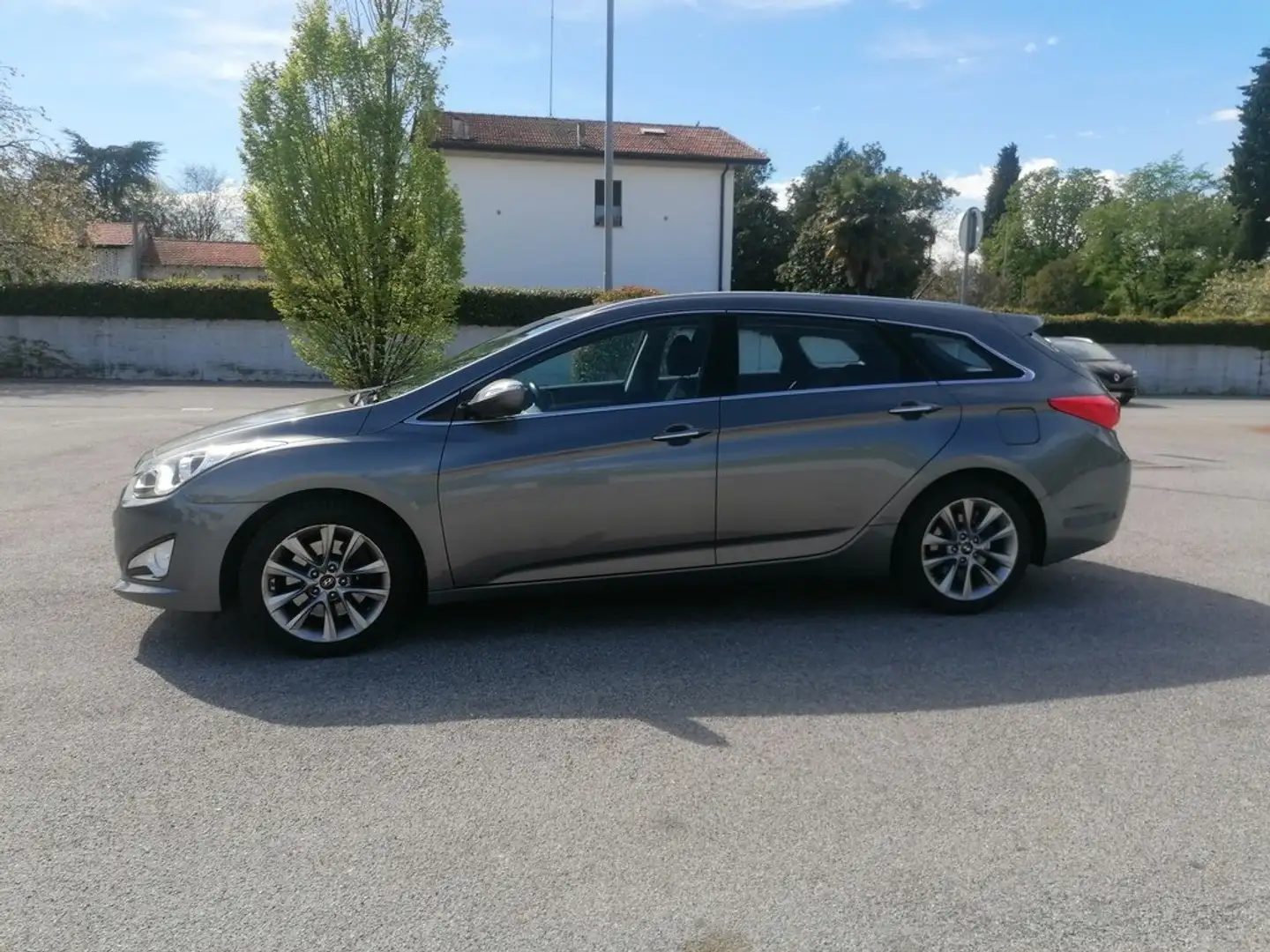 Hyundai i40 Comfort Grigio - 1