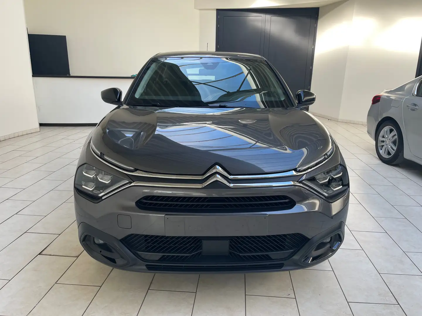 Citroen C4 1.2 PureTech Feel S Gris - 2