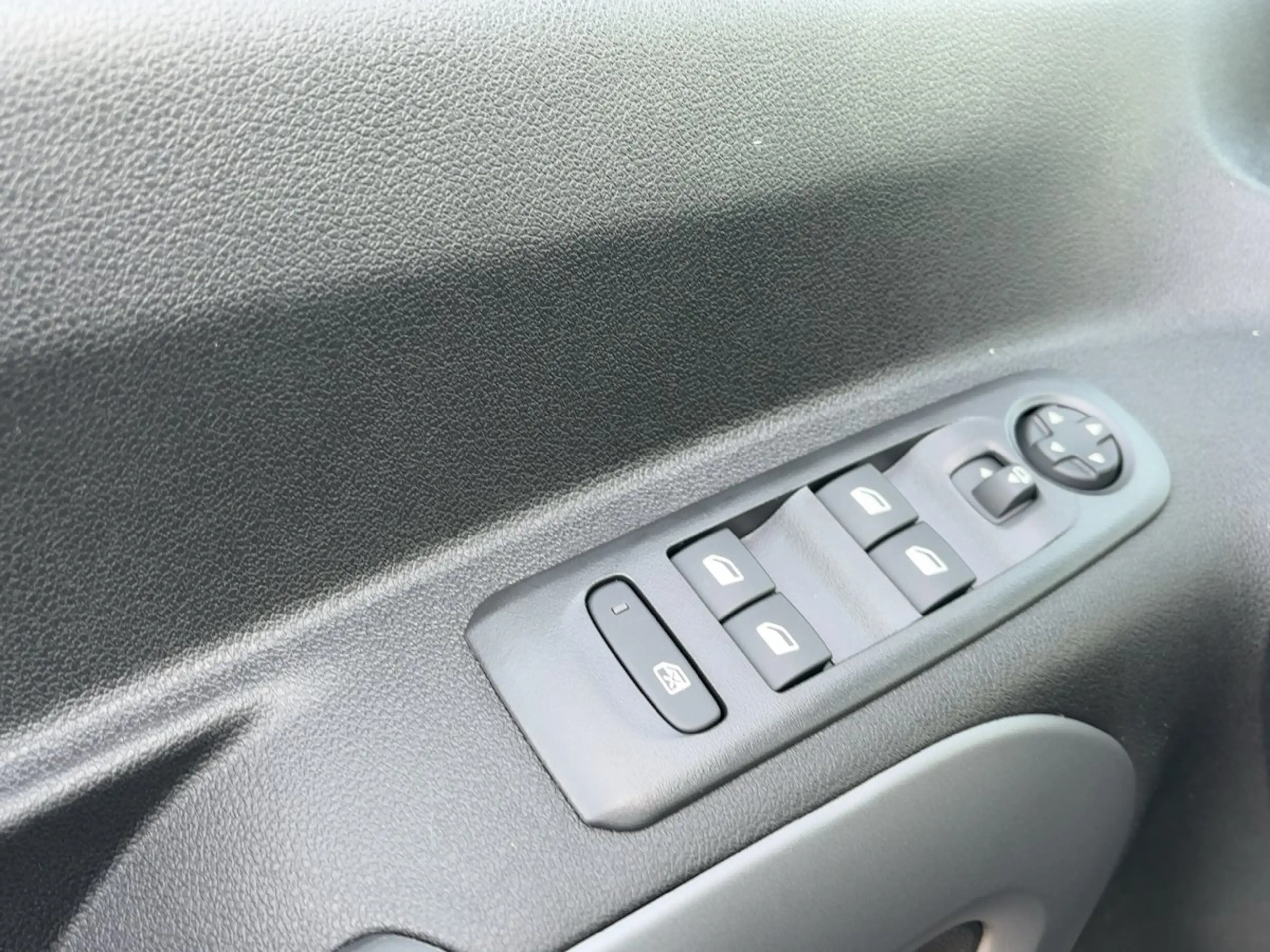 Opel Combo Edition 1.5 Diesel  MT-6 S/S Winterp. — photo 15