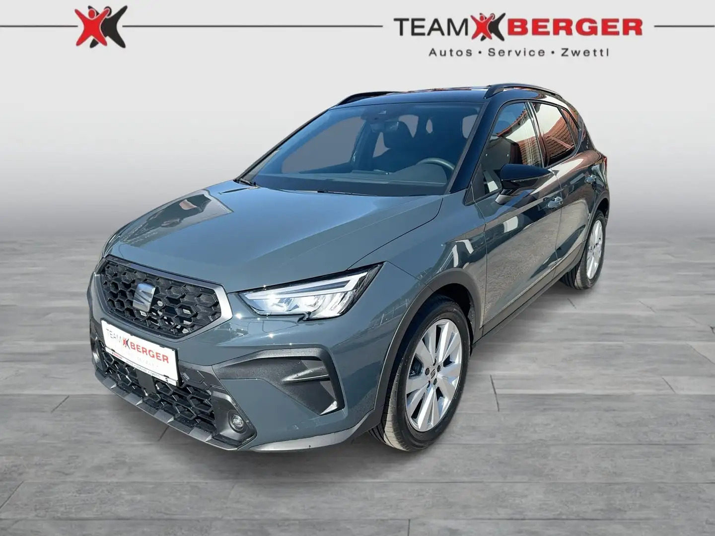 SEAT Arona Style Edition 1.0 TSI DSG Blau - 1