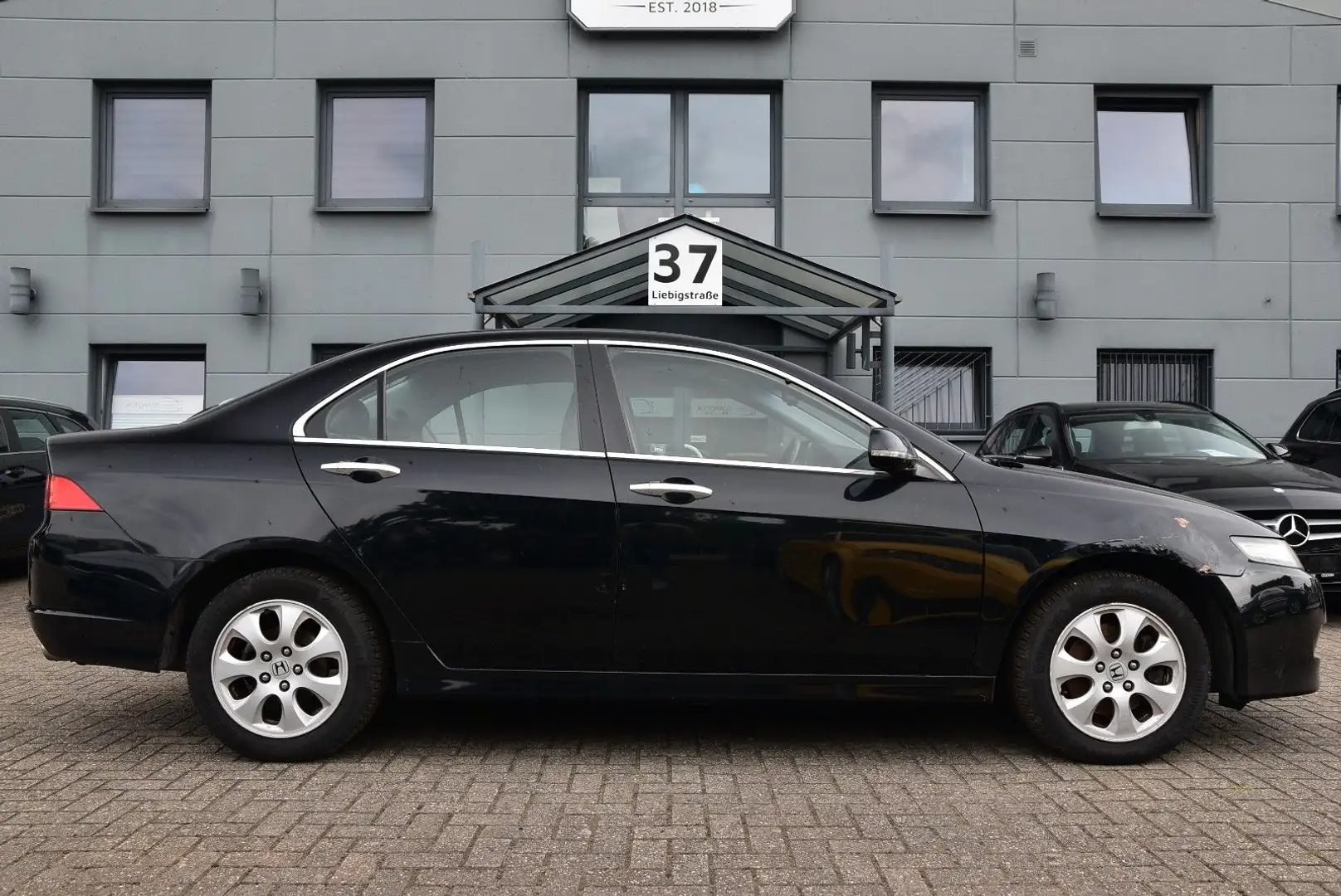 Honda Accord Lim. 2.0 Klima/Temp./Leder/HU 04/2026 Schwarz - 2