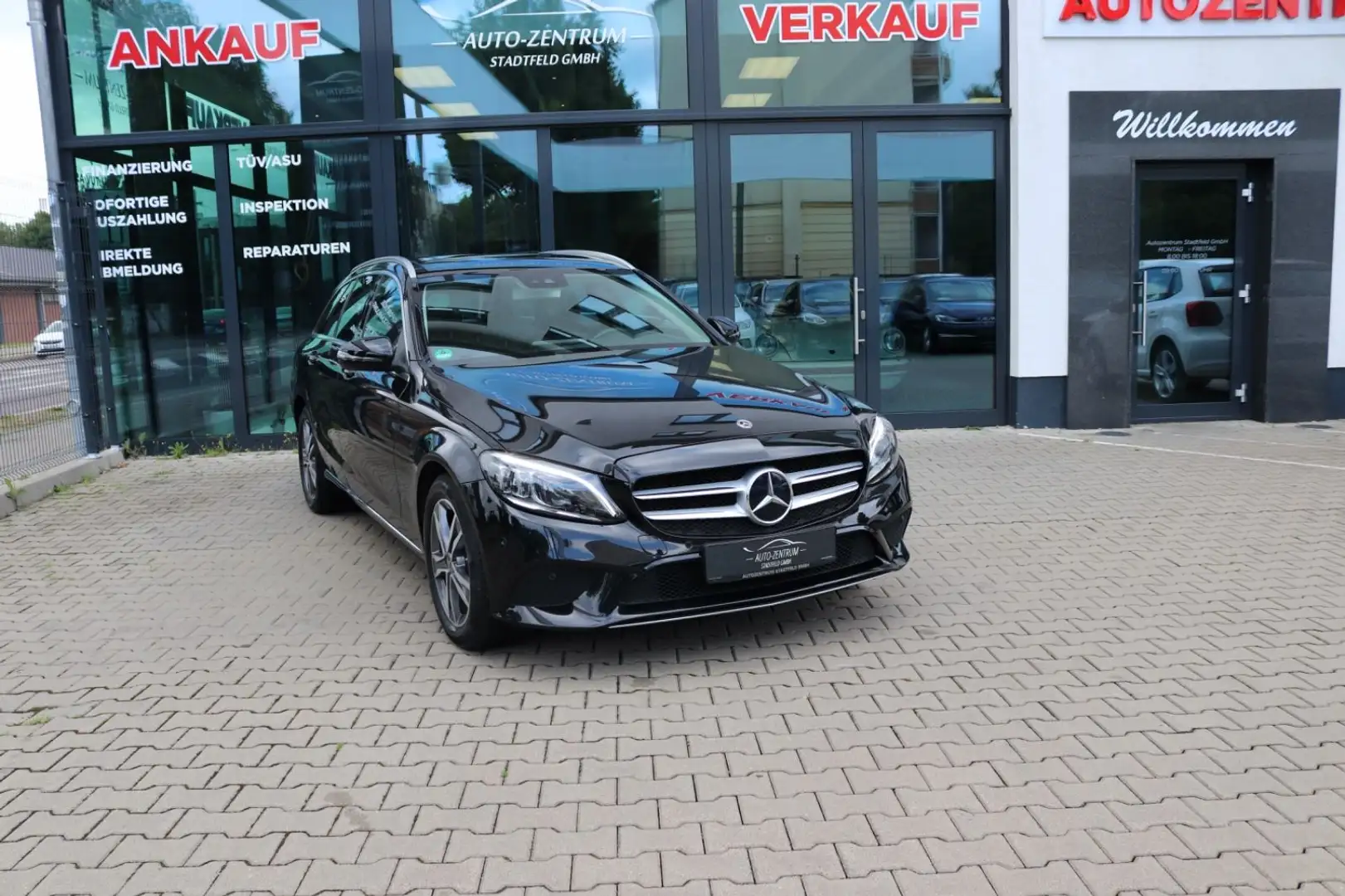 Mercedes-Benz C 220 d T-Modell Avantgarde Pano Navi Klima Noir - 1