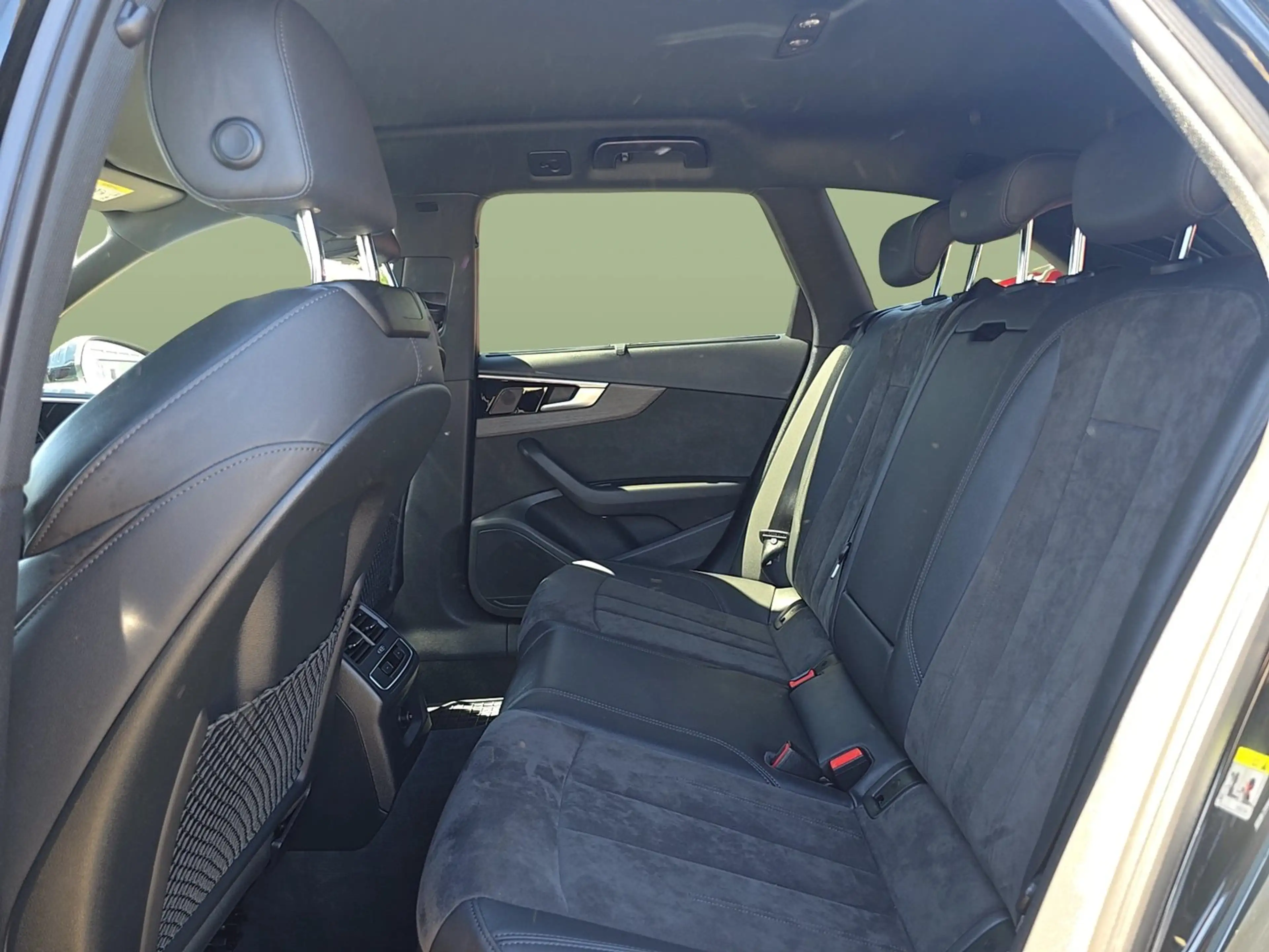 Audi A4 allroad 40 TDI quattro — photo 11