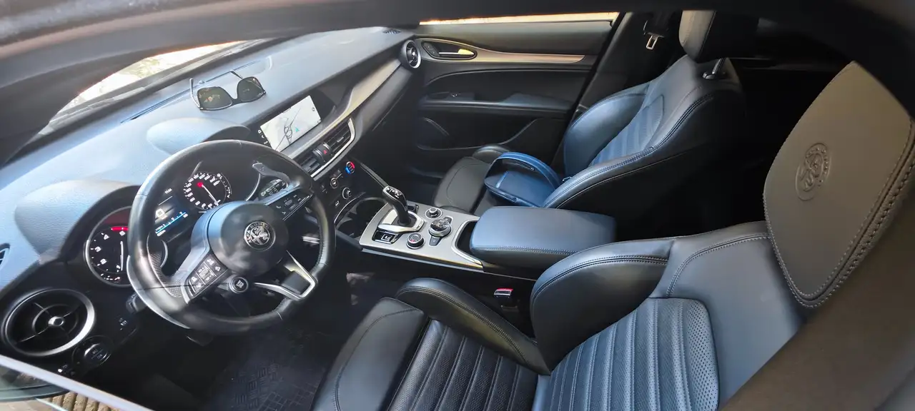Alfa Romeo Stelvio 2022 — фото 15