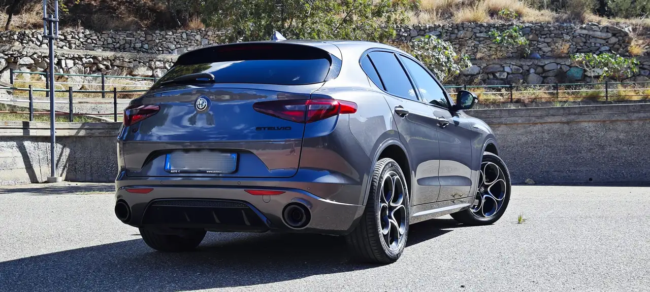 Alfa Romeo Stelvio 2022 — фото 7