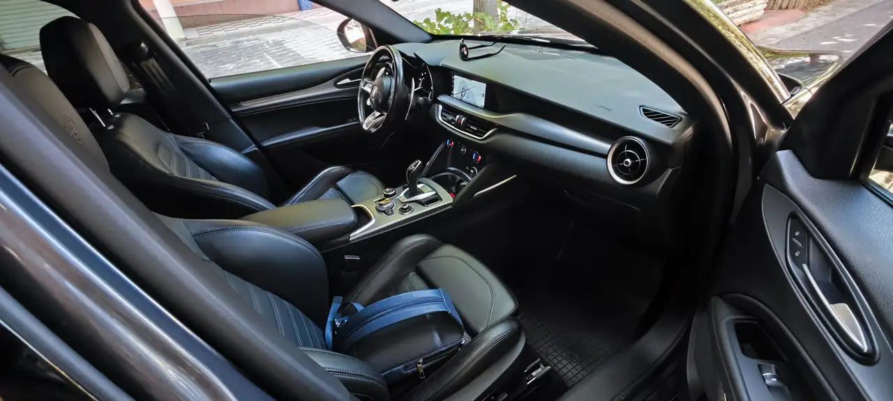 Alfa Romeo Stelvio 2022 — фото 13