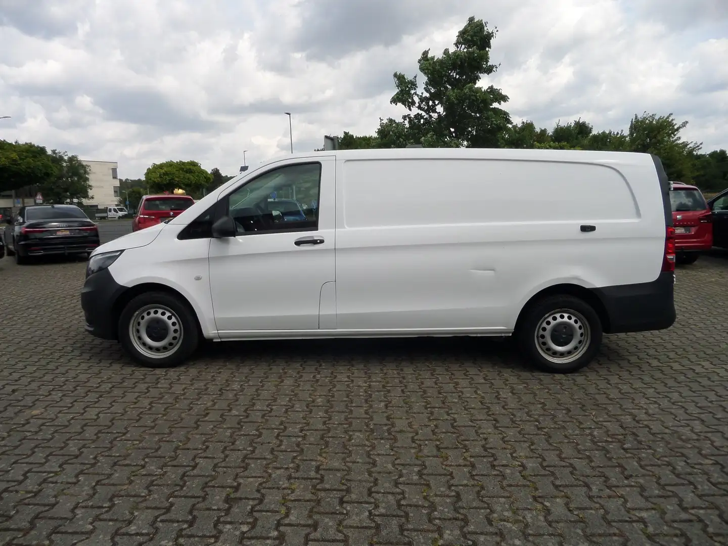 Mercedes-Benz Vito 116 cdi 4x4 EXTRALANG+Sortimo+Navi+Standhzg+AUTOM. Weiß - 1