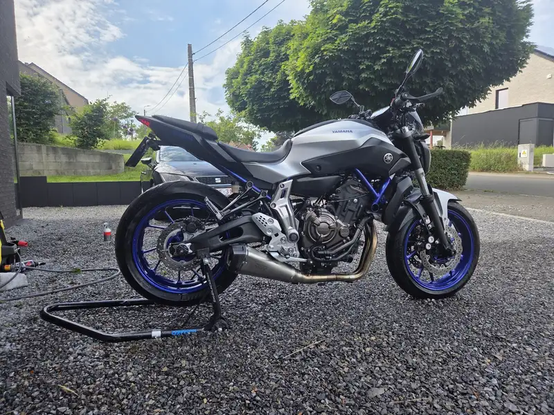 Yamaha MT-07 - foto 2